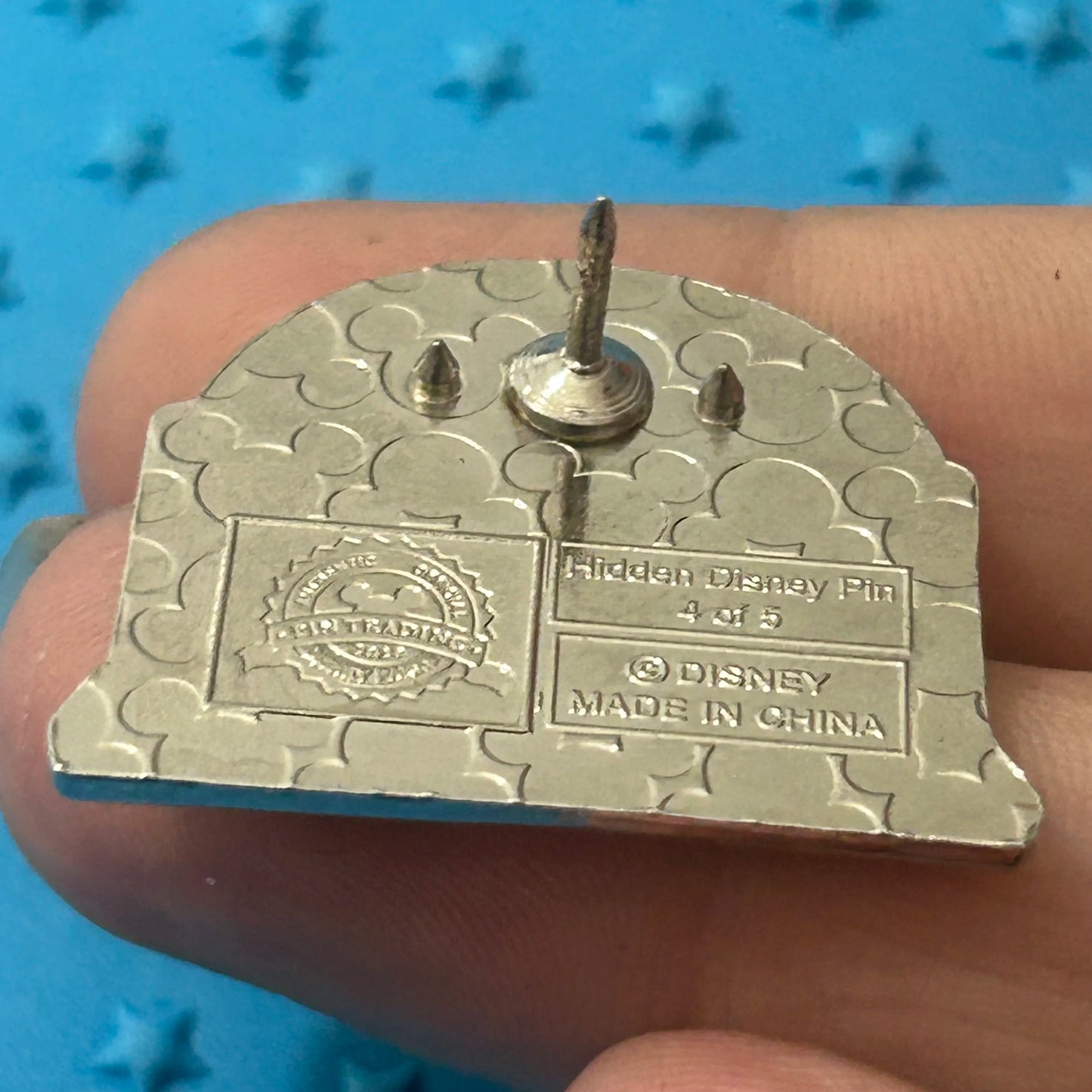 2020 - Pluto with Seal - California Activities - Hidden Mickey - Pin