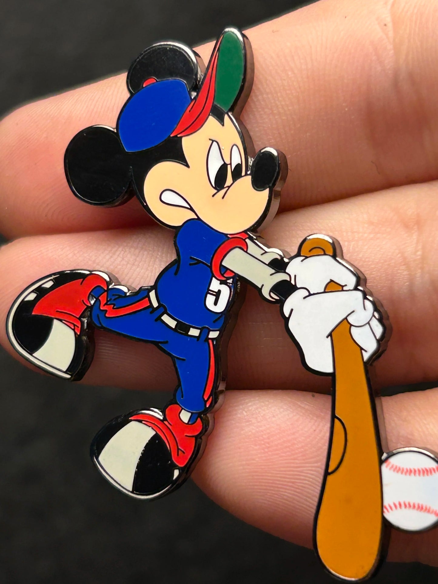2001 - Mickey Mouse - Swinging a Bat - LE 3,000 - Disney Pin