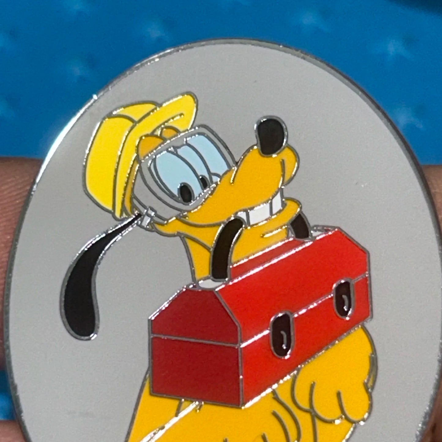 2016 - Pluto - Construction Worker - Red Tool Box - Disney Pin