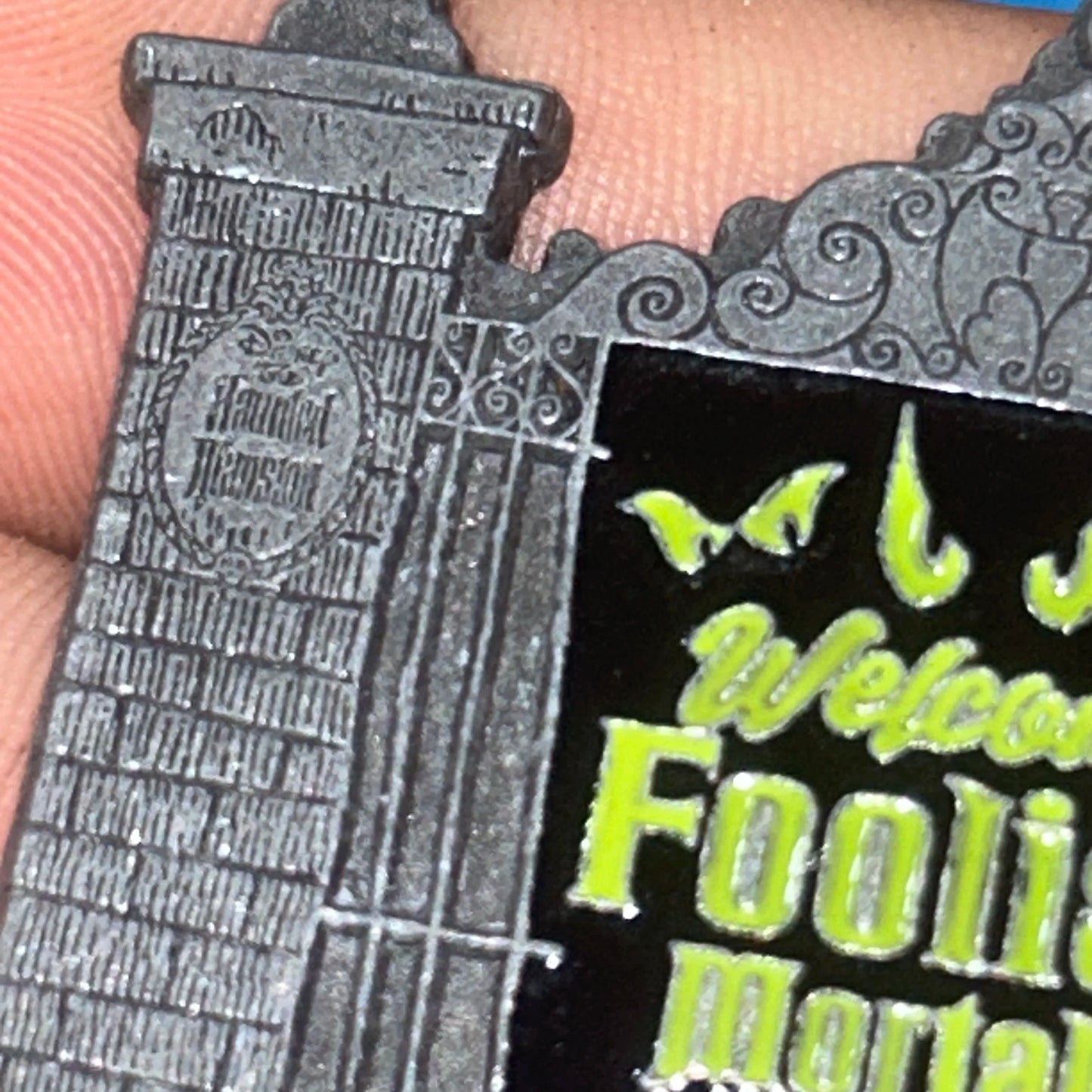 Loungefly - Welcome Foolish Mortals - Haunted Mansion - Glow In The Dark - Pin