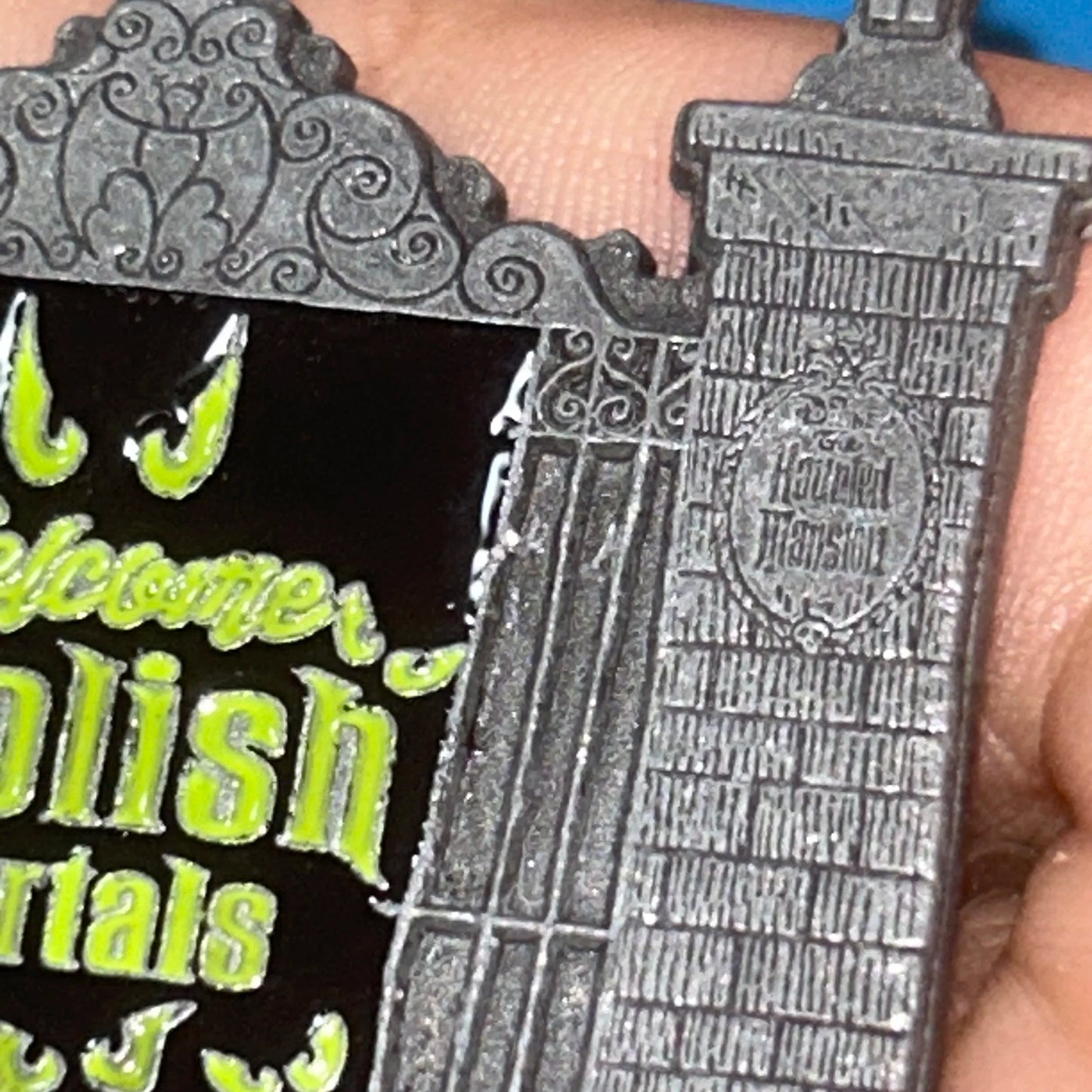 Loungefly - Welcome Foolish Mortals - Haunted Mansion - Glow In The Dark - Pin