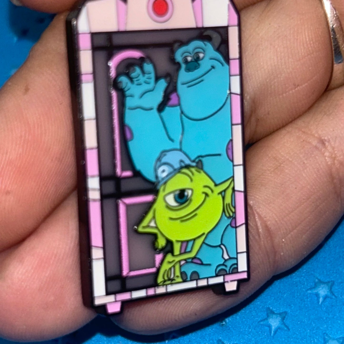 Loungefly - Sully and Mike - Monsters Inc Door - Stained Glass - Pin