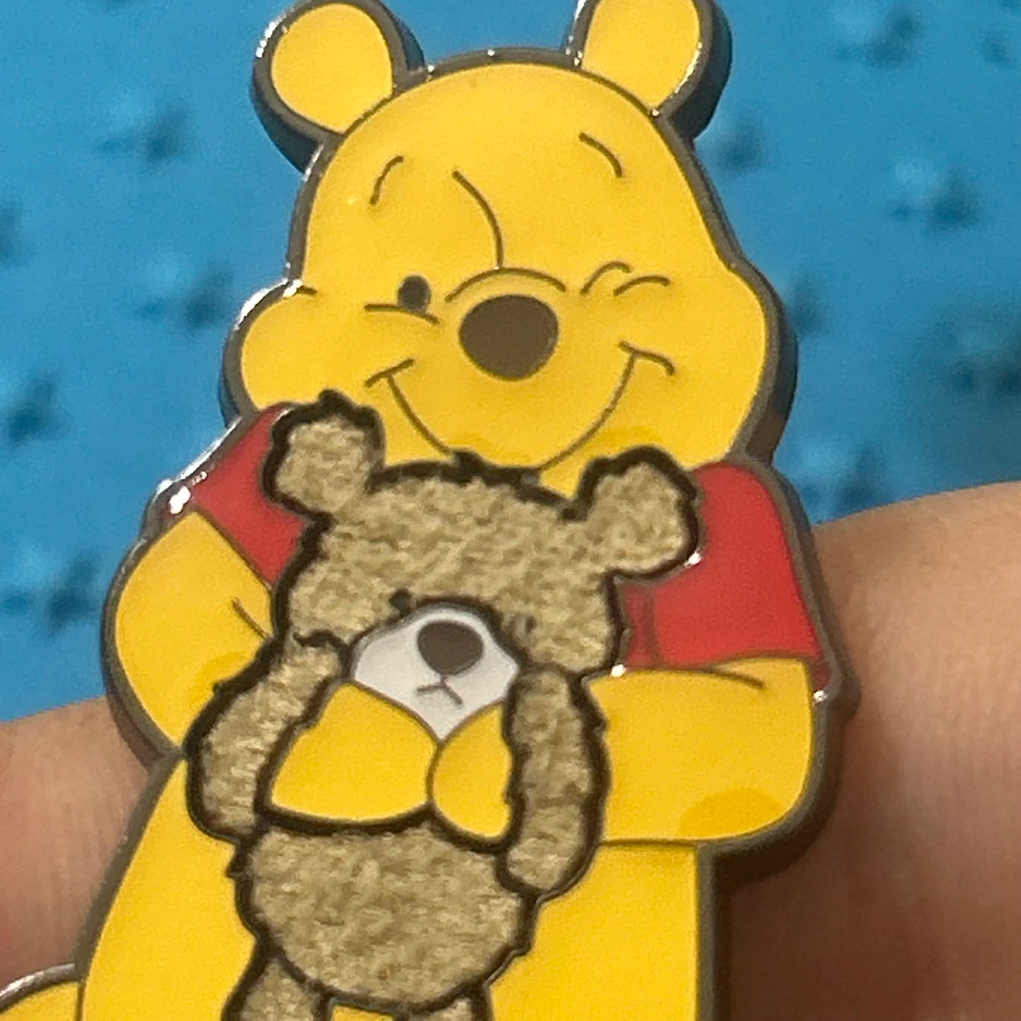 Loungefly - Winnie The Pooh With Teddy Bear - Disney Pin