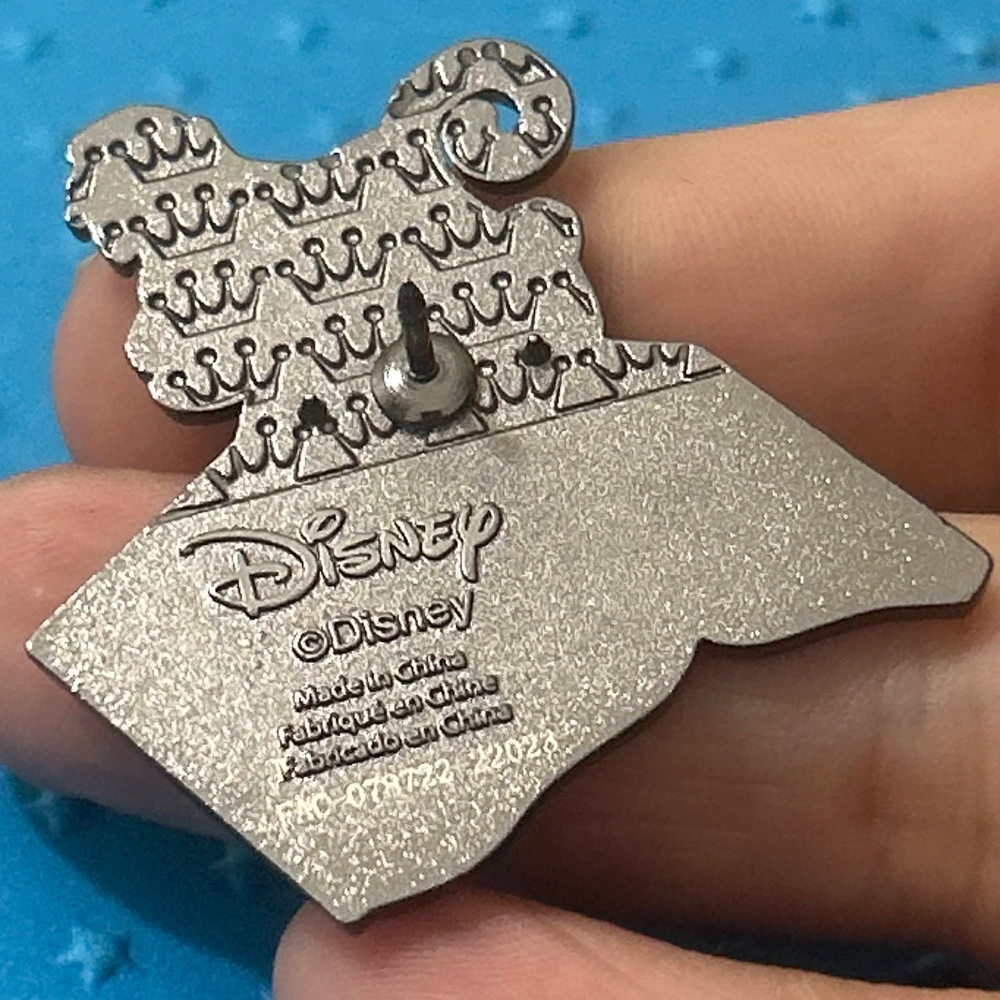 Loungefly - Abu With Book - Aladdin - Disney Pin