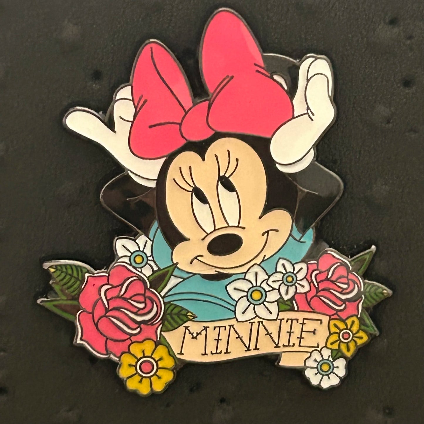 Loungefly - Minnie Mouse - Tattoo Art - Disney Pin