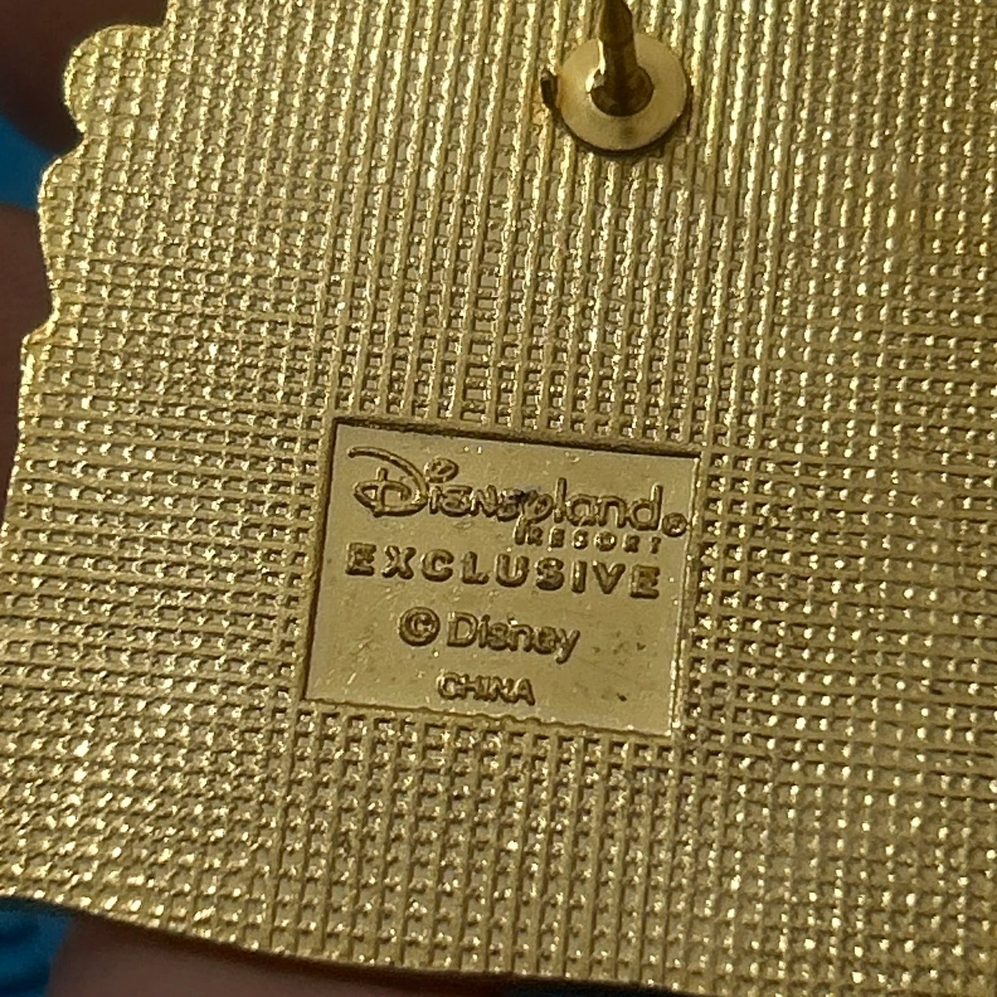 2001 - Mickey and Minnie Mouse - Happy Birthday - DLR Exclusive - Pin