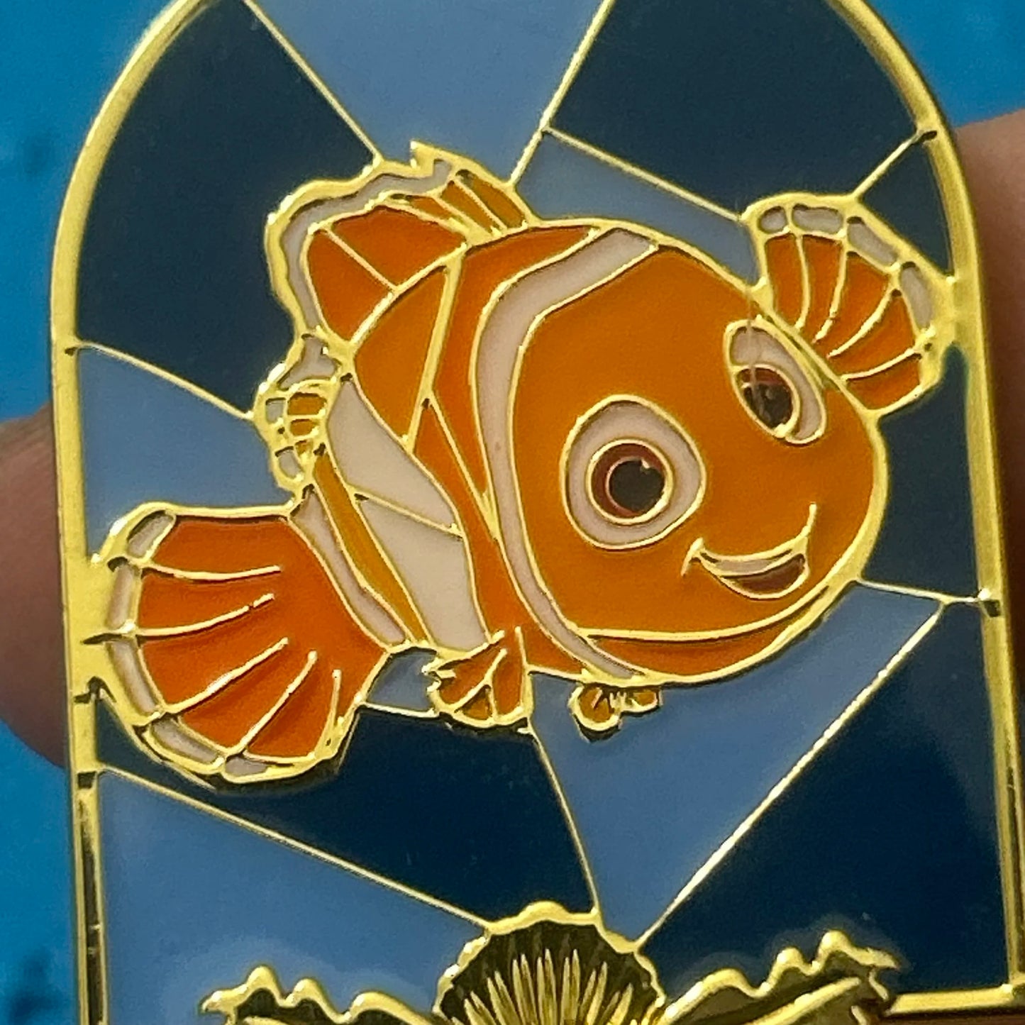 Loungefly - Nemo - Stained Glass - Mystery Pin