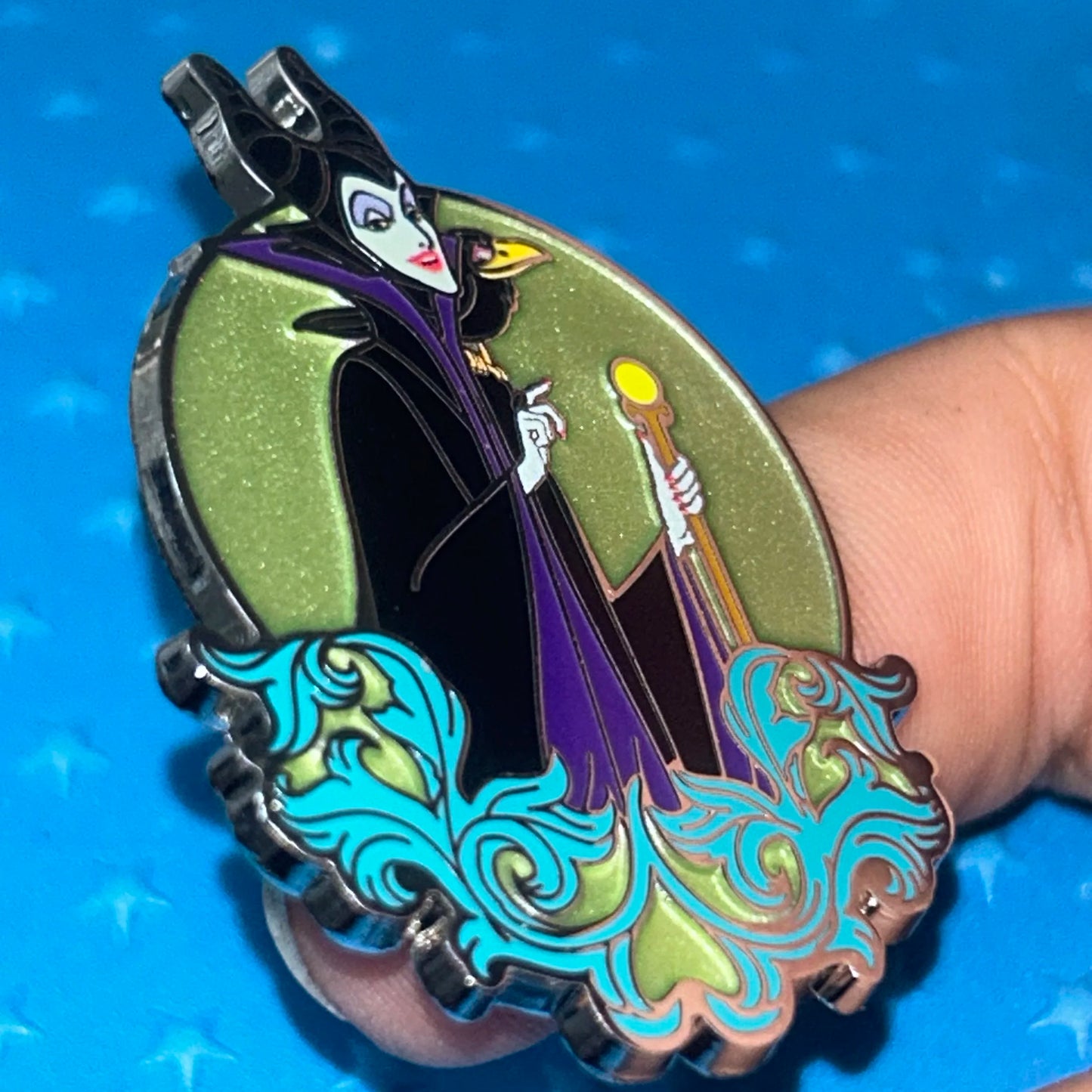 Loungefly - Maleficent - Diablo - Disney Pin