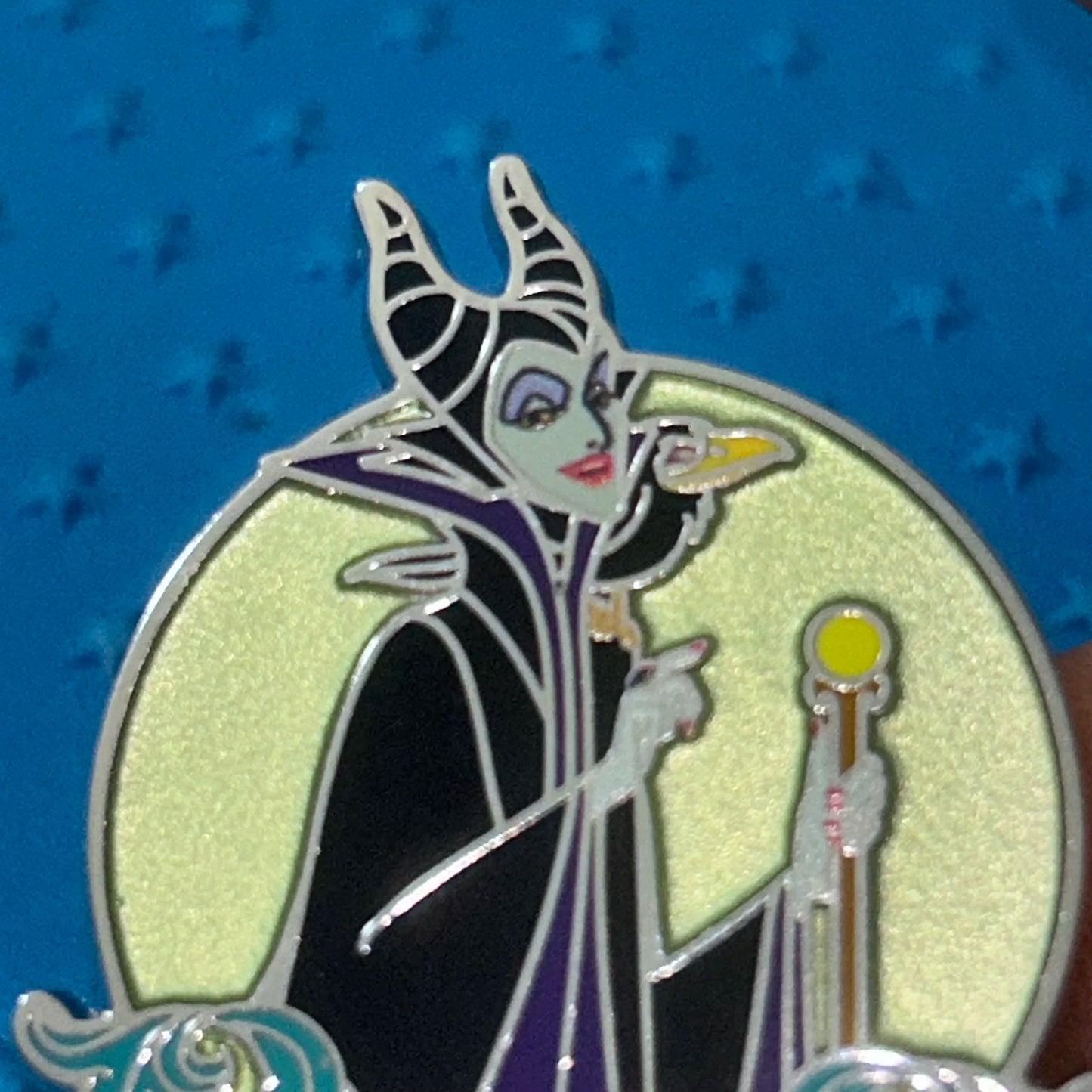 Loungefly - Maleficent - Diablo - Disney Pin