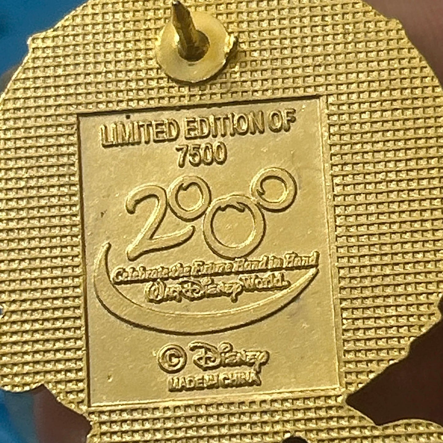 2000 - Mickey and Minnie Mouse - New Years Eve - LE 7,500 - Pin