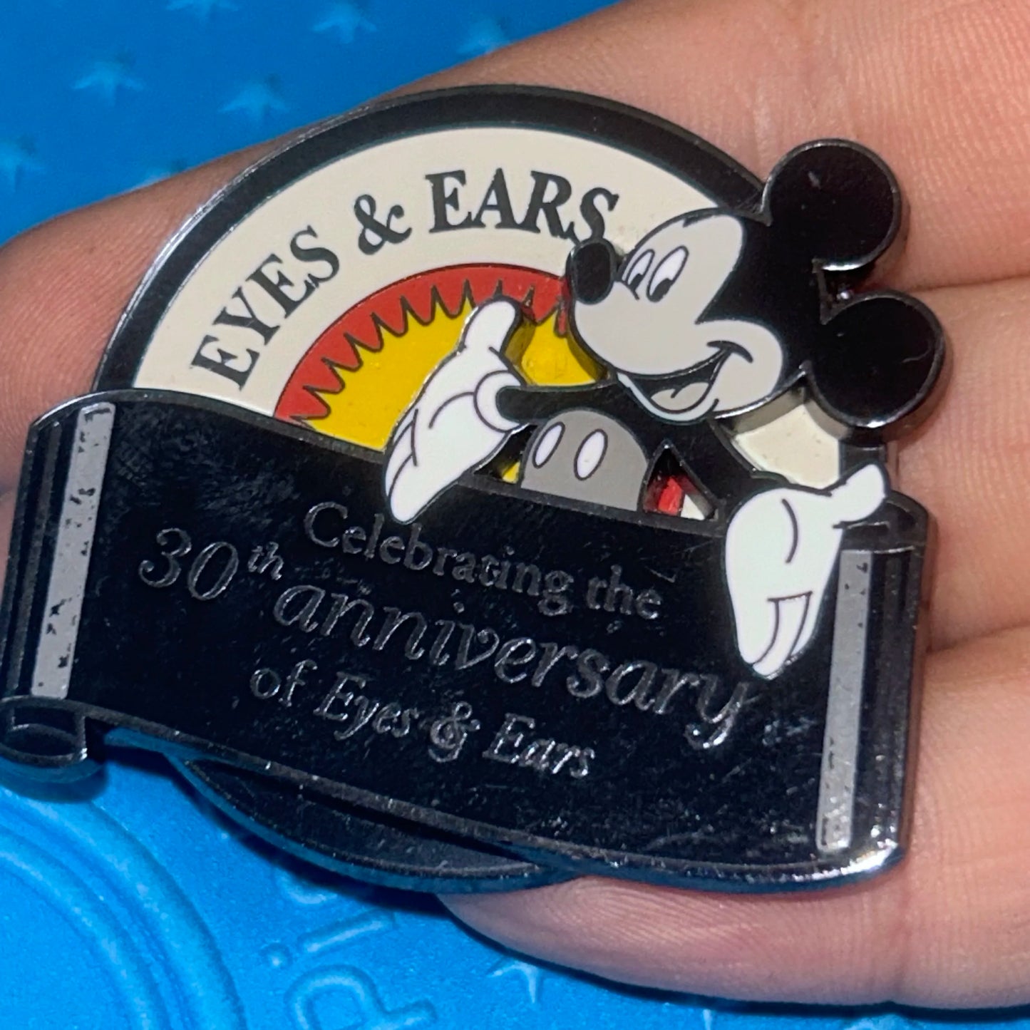 2002 - Mickey Mouse - Cast Exclusive - Eyes and Ears Series - LE 3,000 - Pin