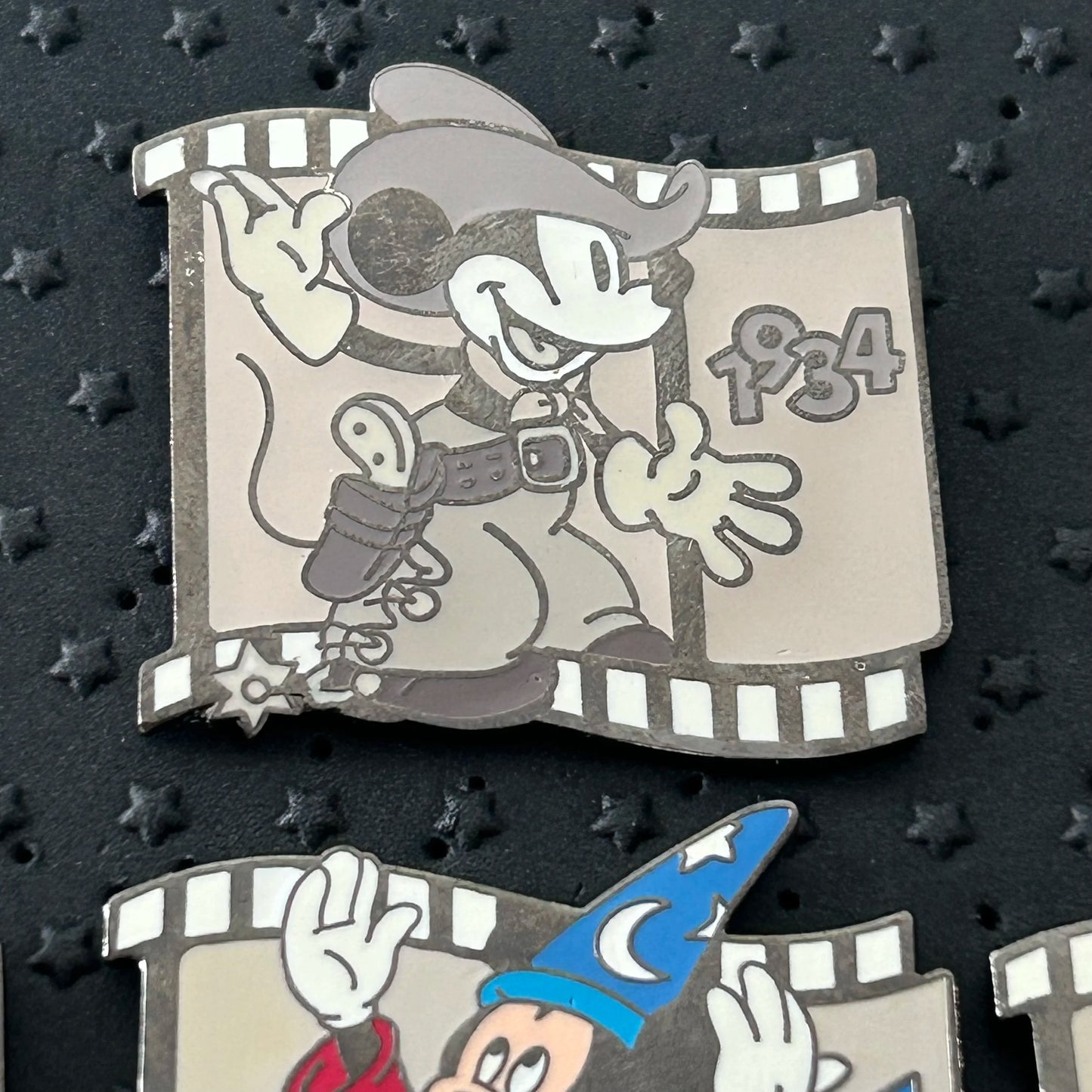 SET - 2000 - Mickey Mouse - Film Strips - Countdown to Millennium- Disney Pins