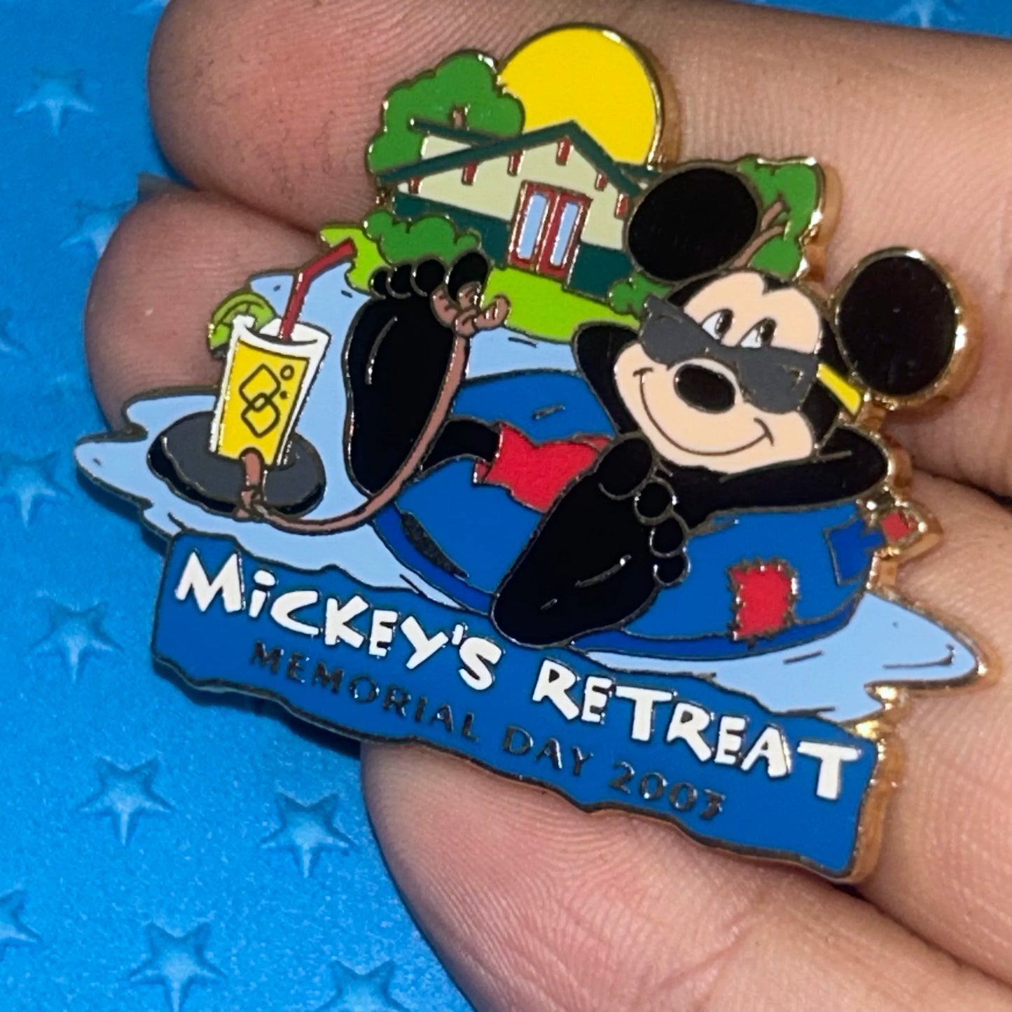 2003 - Mickey Mouse - Memorial Day - Cast Exclusive - LE 3,000 - Disney Pin