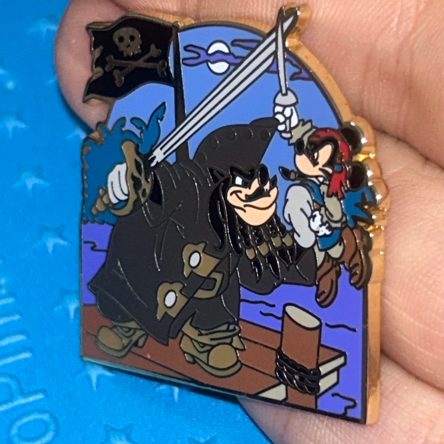 2011 - Pirates of the Caribbean- Pete and Mickey - Disney Pin