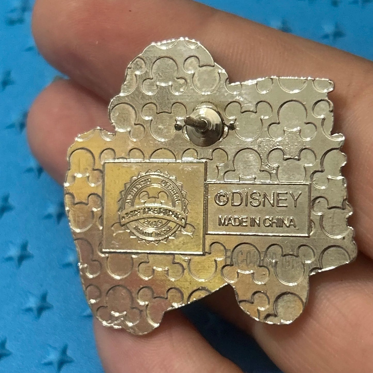 2019 - Pinocchio and Gepetto - Disney Hugs Series - Pin