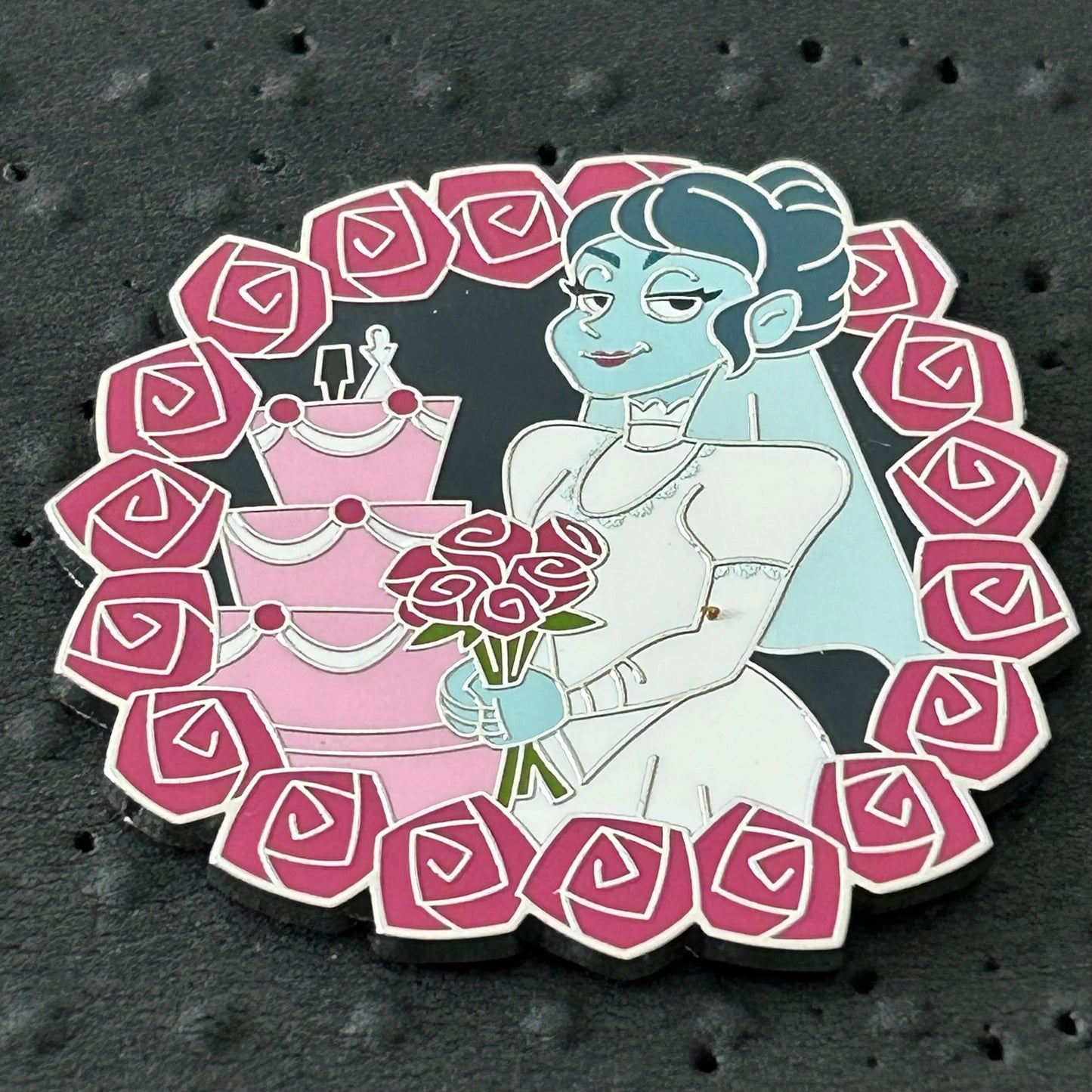 2024 - Ghost Bride - Haunted Mansion - Wedding - Cake and Roses - Disney Pin