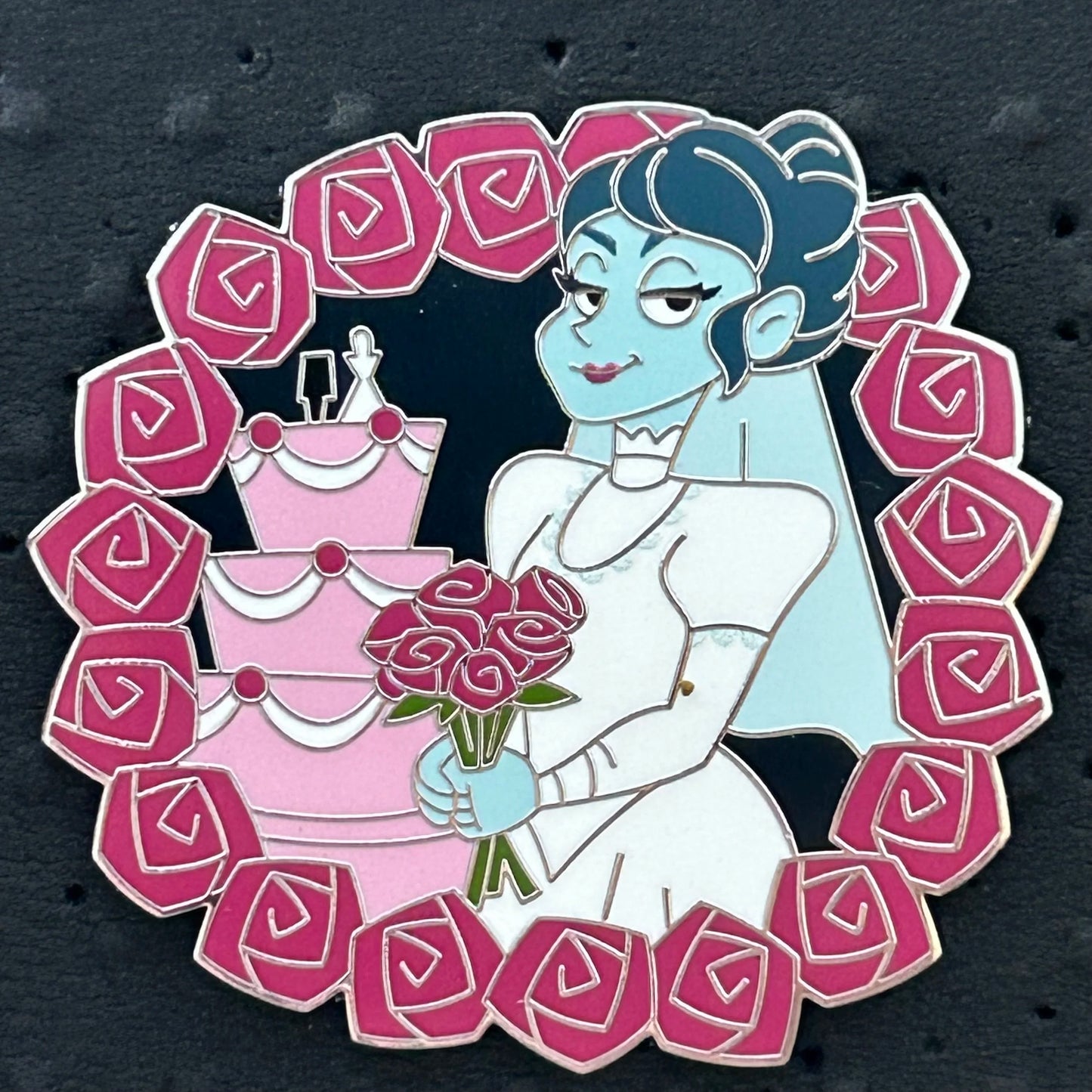 2024 - Ghost Bride - Haunted Mansion - Wedding - Cake and Roses - Disney Pin