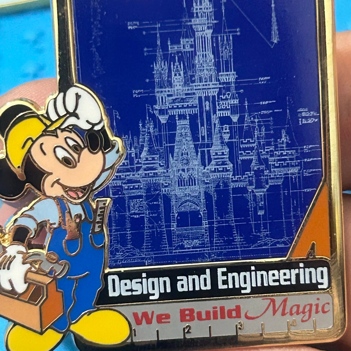 2005 - Mickey Mouse - Cast Exclusive - Castle - Design and Engineering - Disney Pin