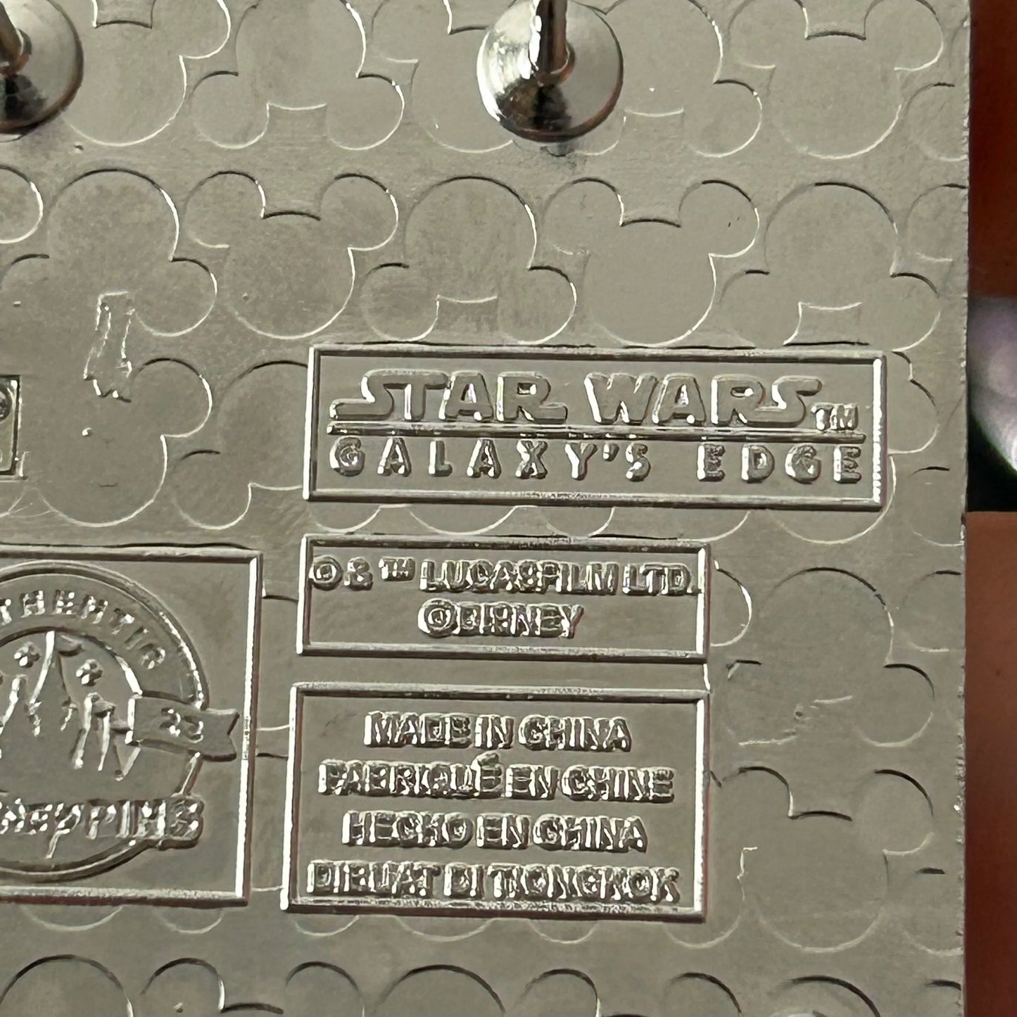 2023 - Galaxys Edge - Black Spire Outpost - Star Wars - Bright Suns - Pin