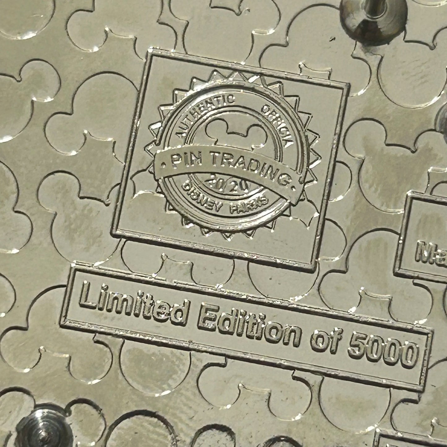 2020 - Daisy and Minnie - Fine and Dandy - LE 5,000 - Disney Pin
