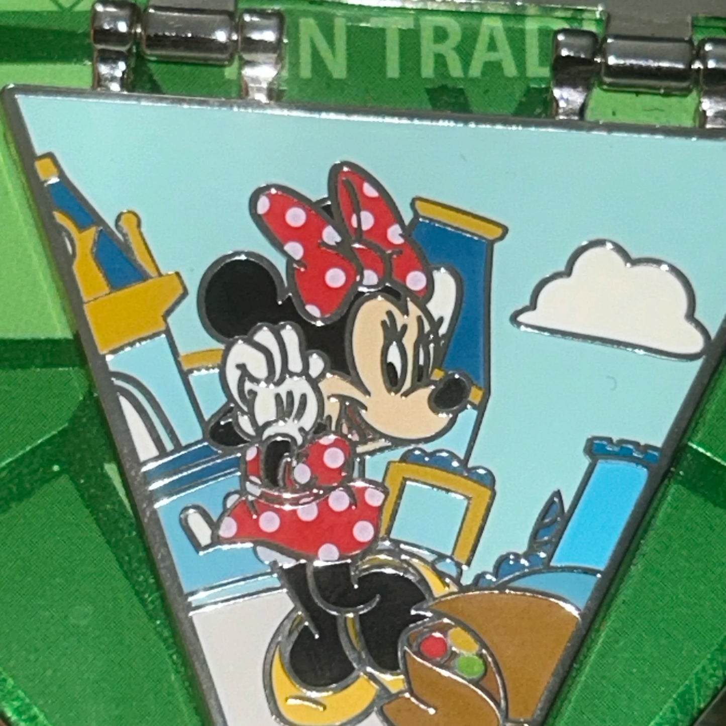 2020 - Minnie Mouse - Emerald Gem - LE 4,000 - Hinge Pin