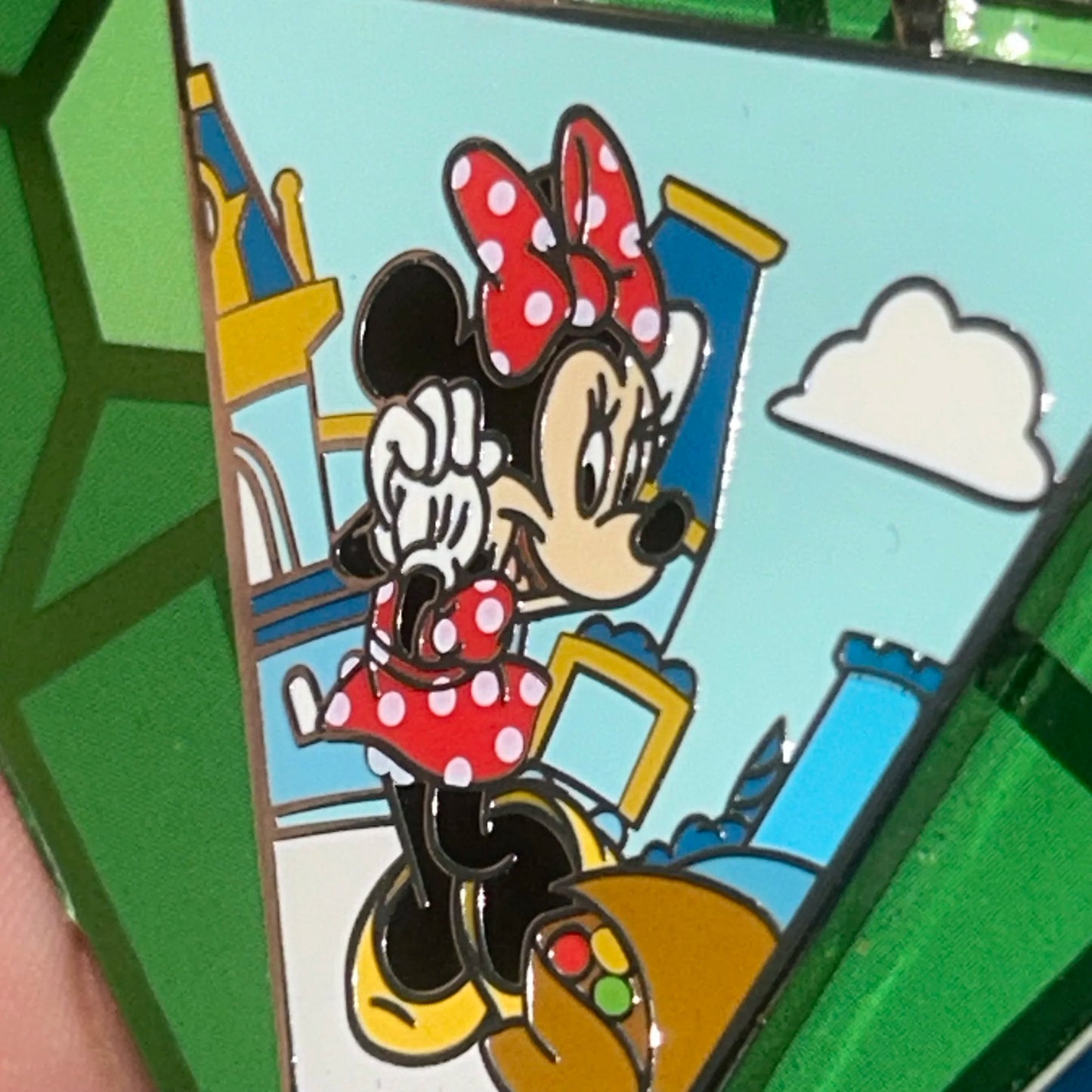 2020 - Minnie Mouse - Emerald Gem - LE 4,000 - Hinge Pin