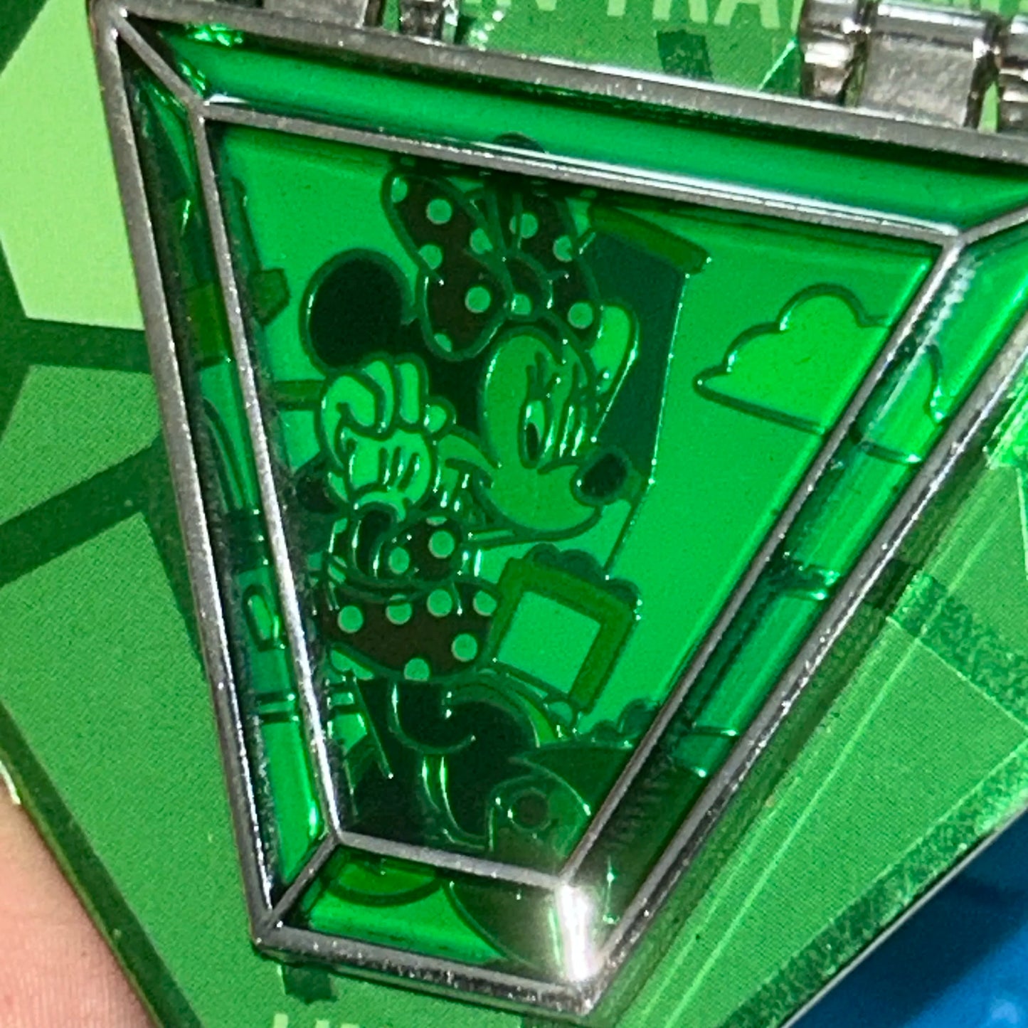 2020 - Minnie Mouse - Emerald Gem - LE 4,000 - Hinge Pin