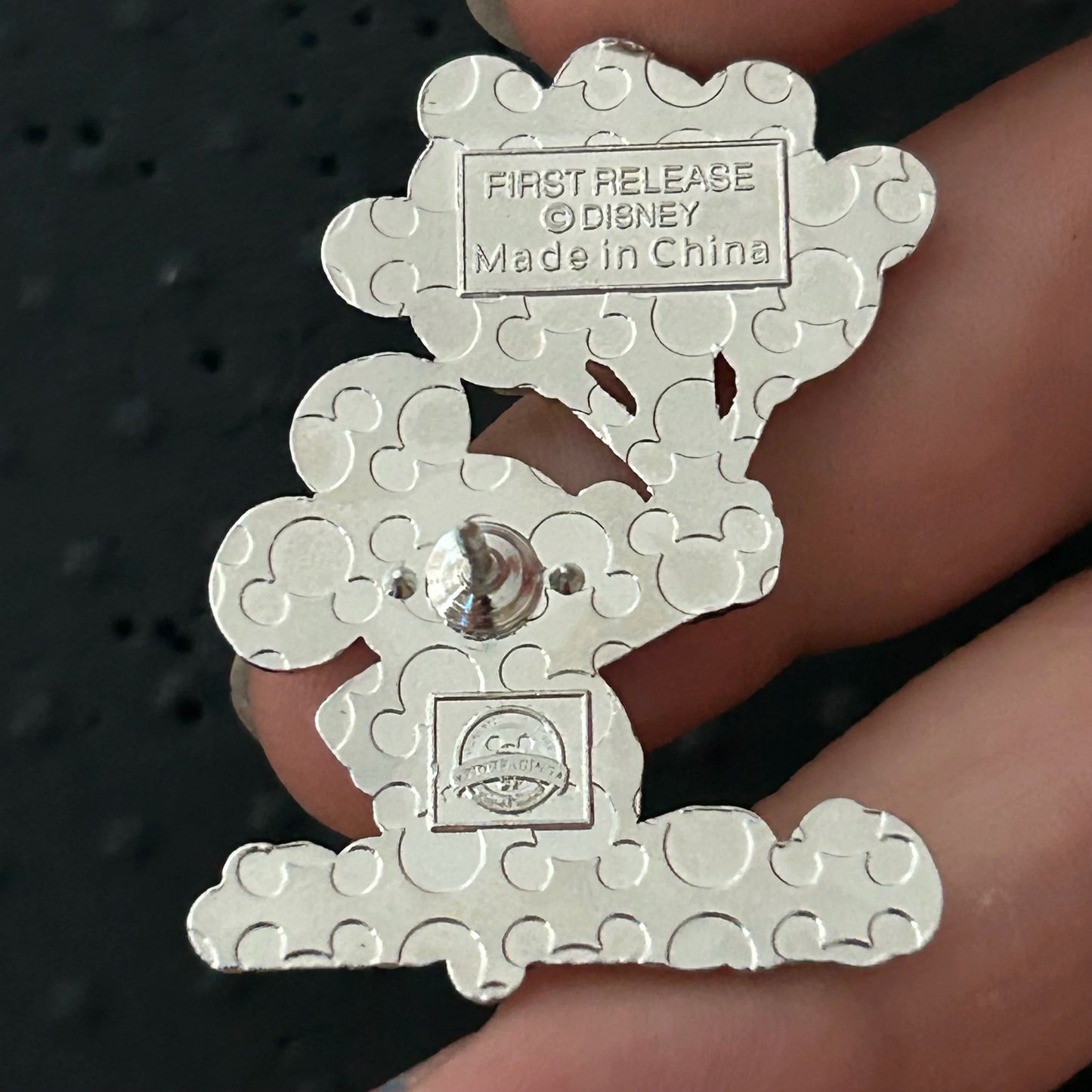 2009 - Mickey Mouse - Holding Balloons - WDW - Pin