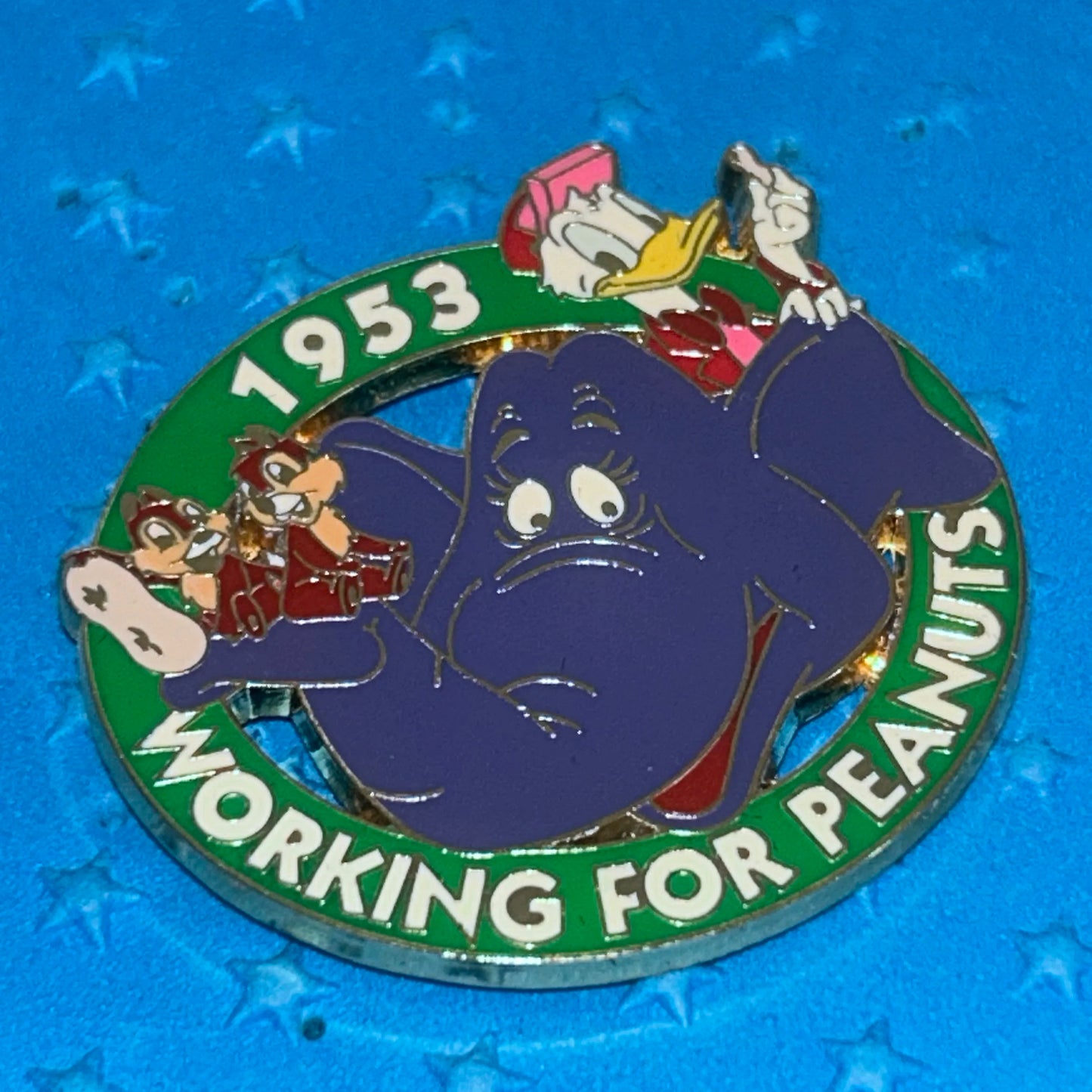 2001 - Working For Peanuts - Chip, Dale and Donald Duck - Elephant - Disney Pin