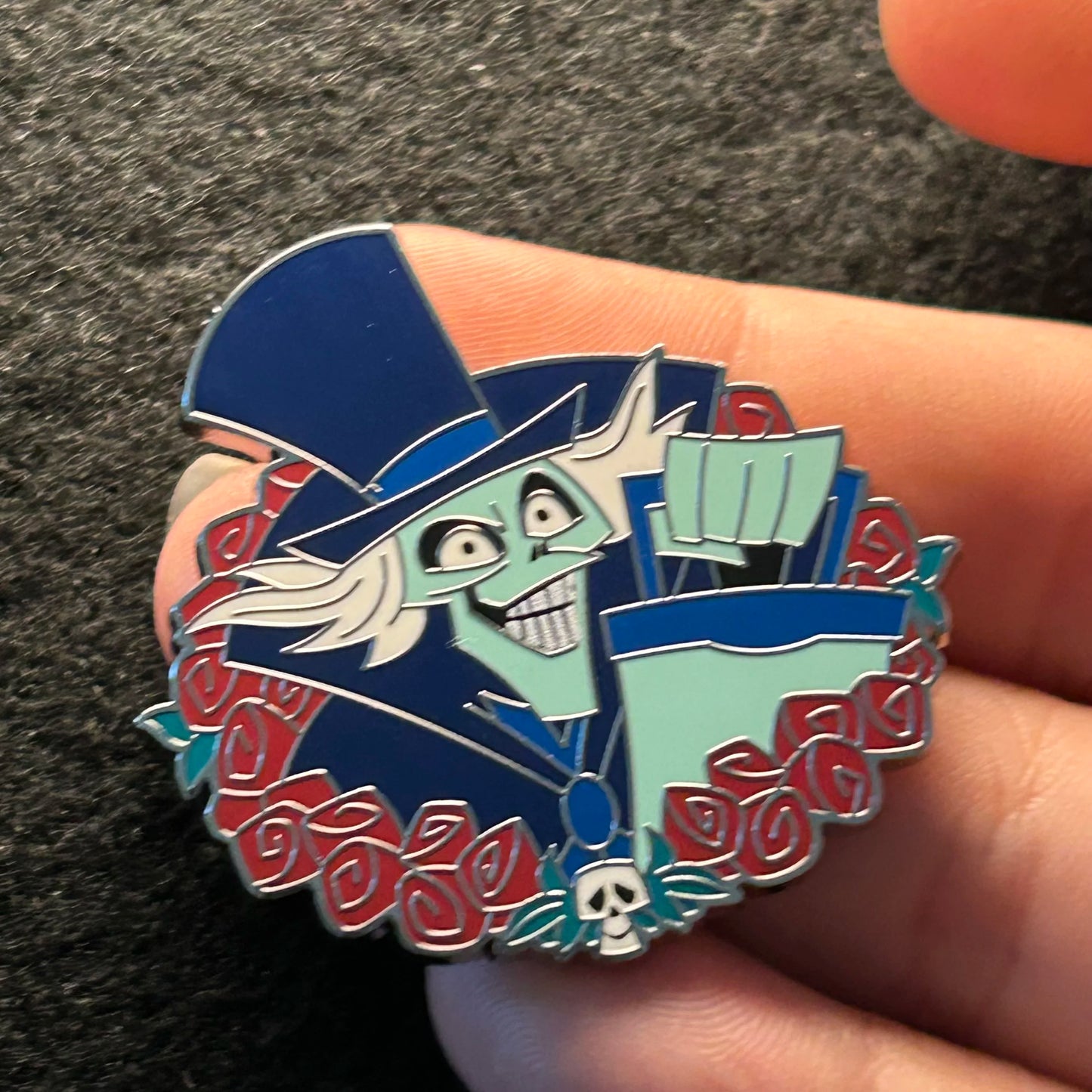 2024 - Hatbox Ghost - Haunted Mansion - Rose Frame - Mystery Pin