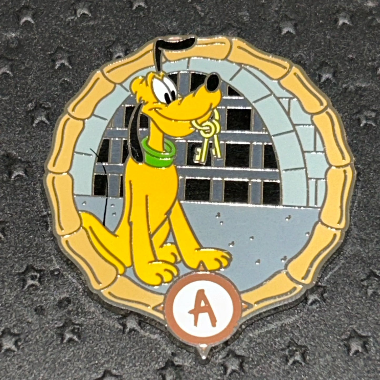 2024 - Pluto - Pirates of the Caribbean - Adventureland - MGK - WDW - Mystery Pin