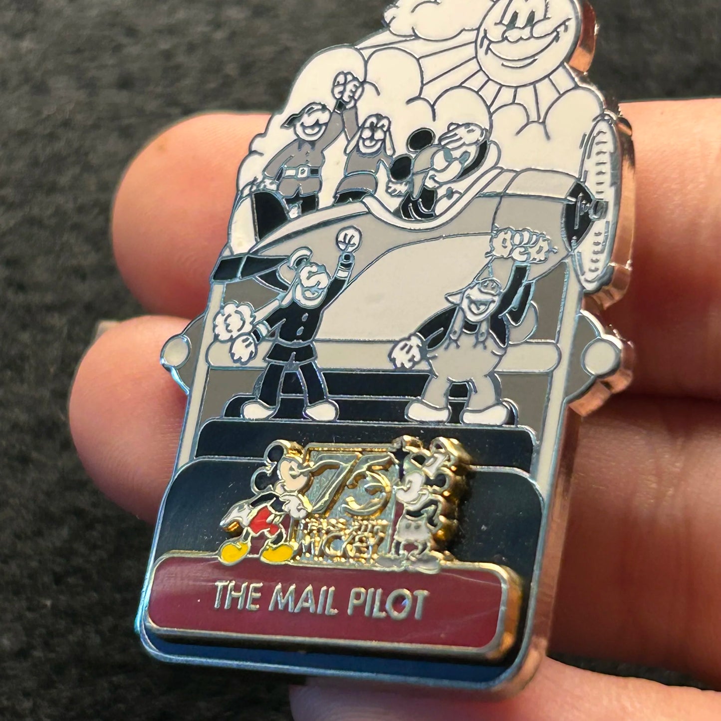 2004 - Mickey Mouse - Mail Pilot - 75th Anniversary - LE 2,000 - Disney Pin on Pin