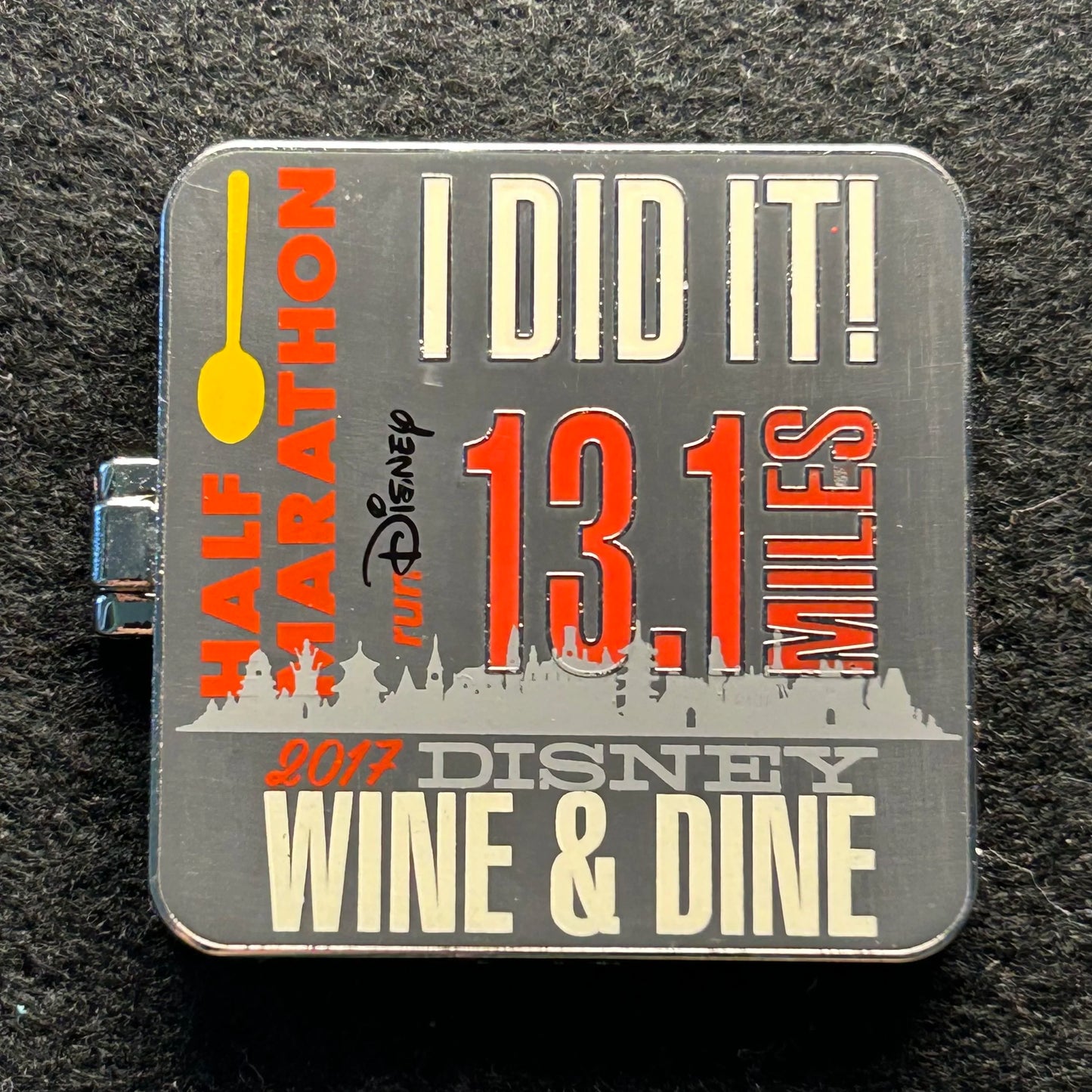 2017 - Mickey Mouse - 13.1 Miles - runDisney - Hinge - LR - Wine and Dine - Disney Pin