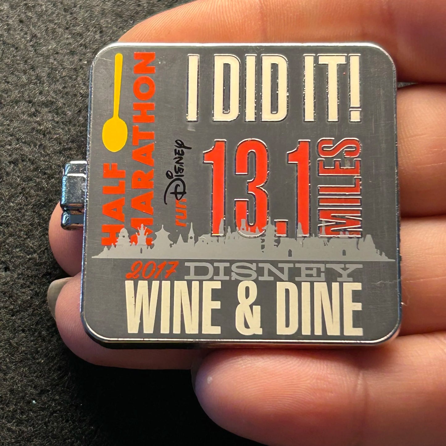2017 - Mickey Mouse - 13.1 Miles - runDisney - Hinge - LR - Wine and Dine - Disney Pin