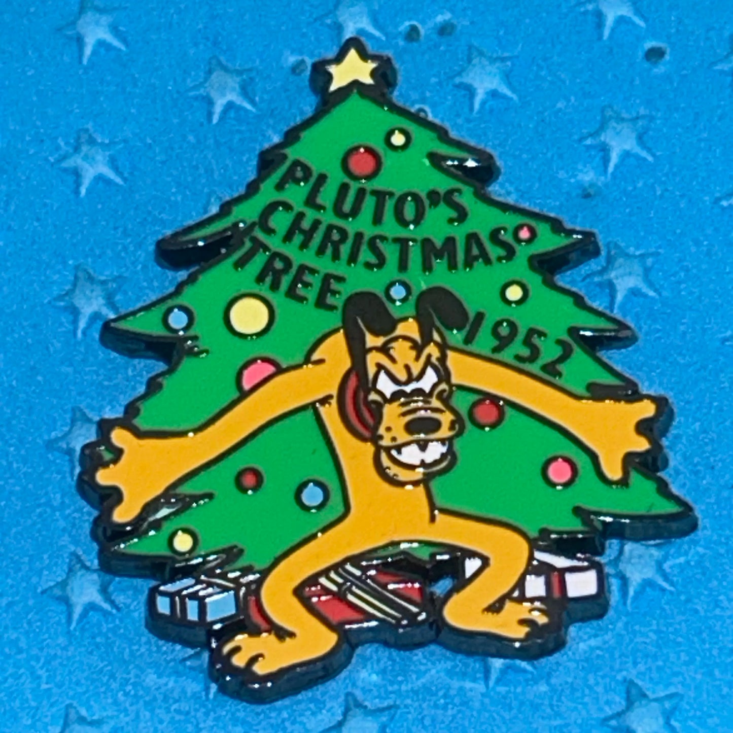 2001 - Pluto 1952 - Christmas Tree - Disney Pin