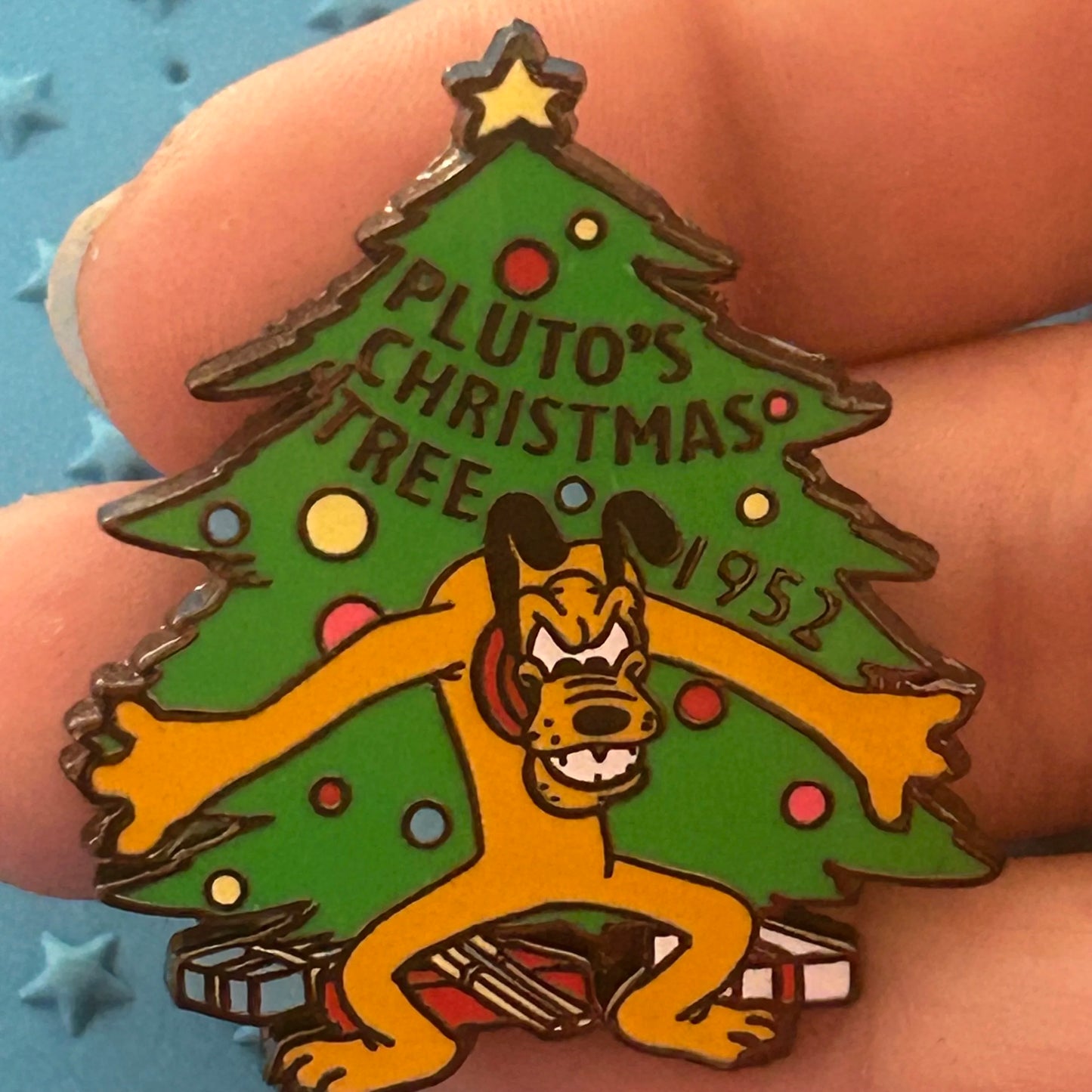 2001 - Pluto 1952 - Christmas Tree - Disney Pin