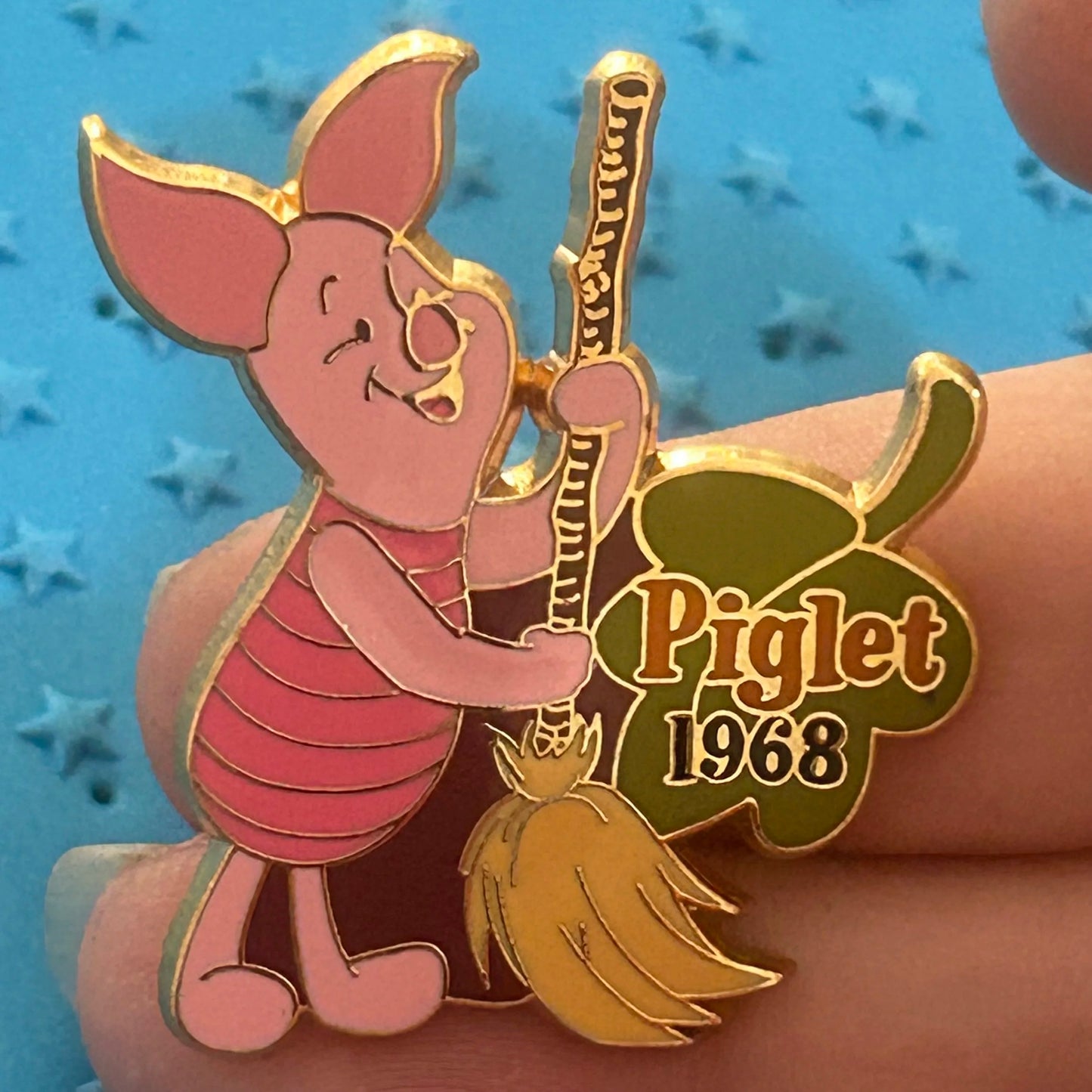2001 - Piglet 1968 - Winnie The Pooh - Blusters Day - Pin
