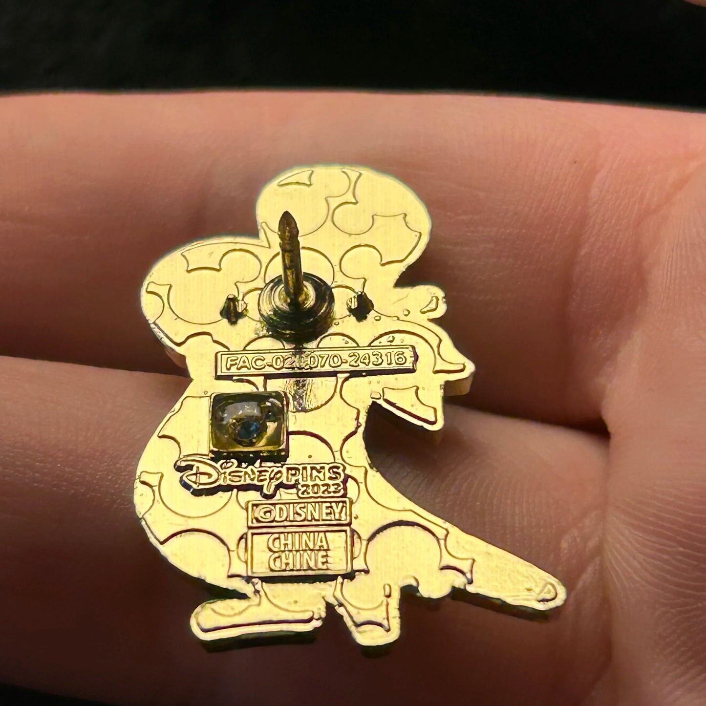 2023 - Peg Leg Parrot - Pirates of the Caribbean - Booster Series - Disney Pin
