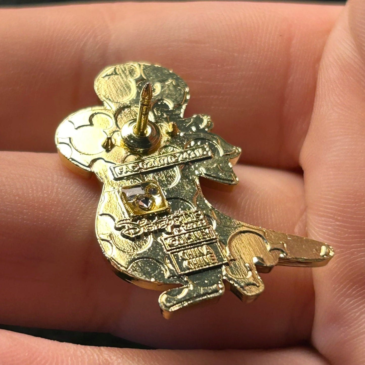 2023 - Peg Leg Parrot - Pirates of the Caribbean - Booster Series - Disney Pin