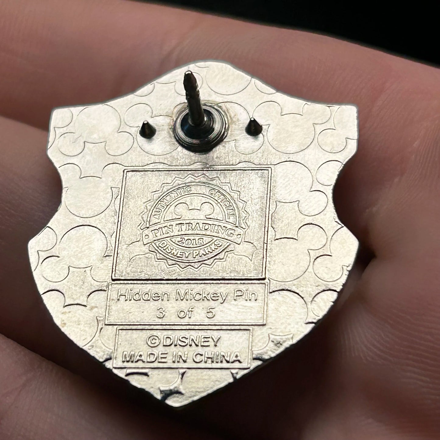 2018 - Apple - Snow White - Princess Crest Series - Hidden Mickey Pin
