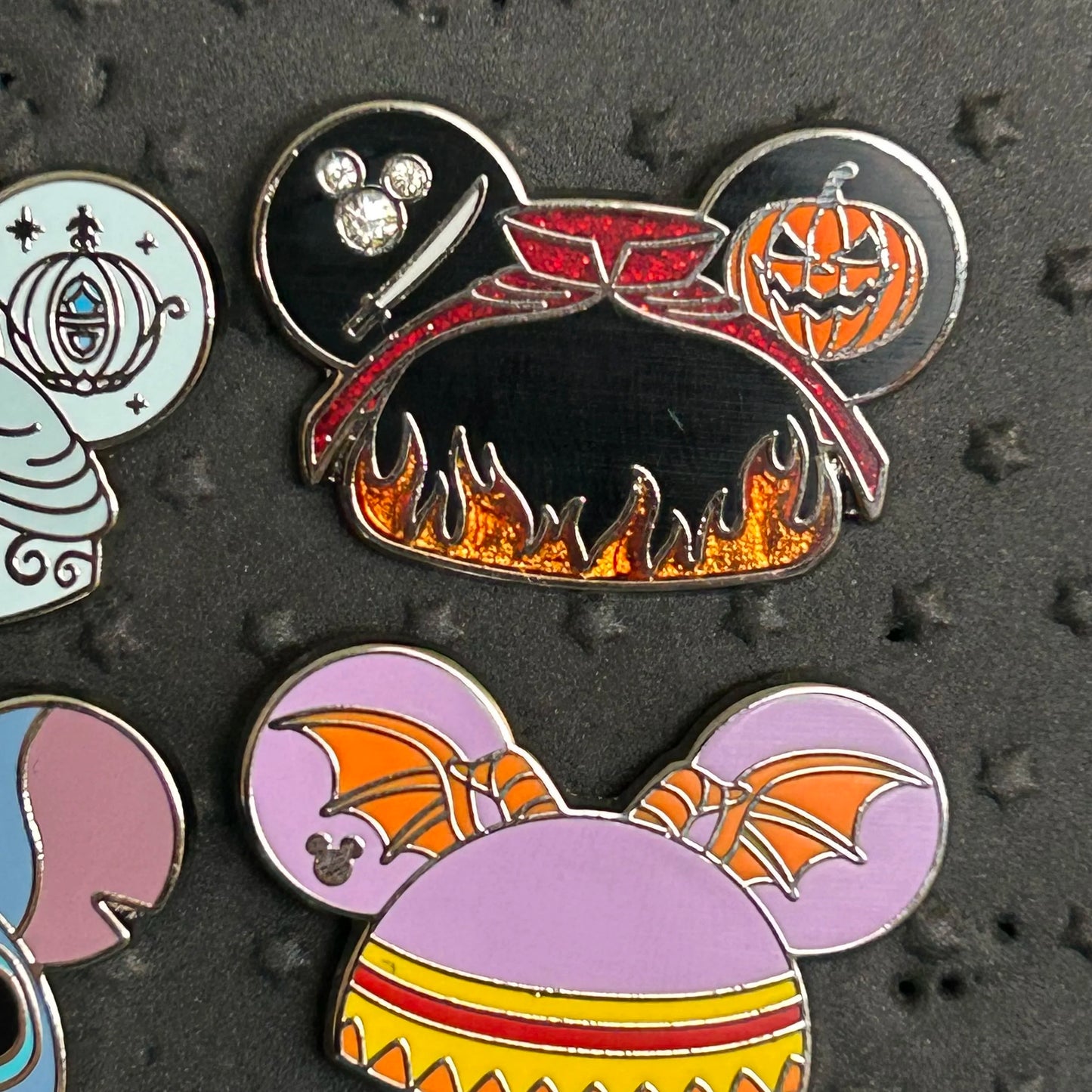 FULL SET - 2024 - Mickey Ears - Hidden Disney - 7 Pins