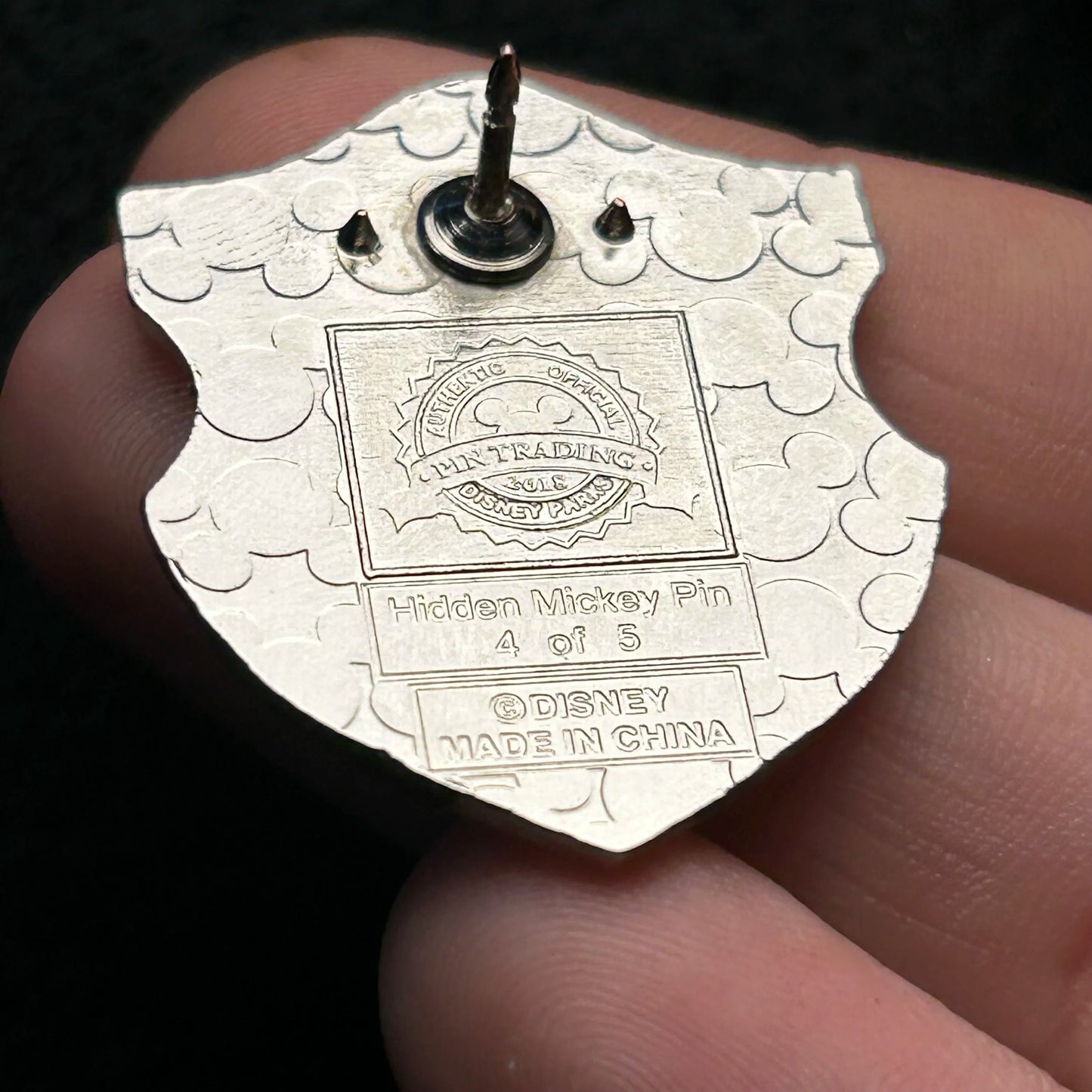 2018 - Apple - Princess Crest - Snow White - Hidden Mickey - Silver Chaser - Disney Pin