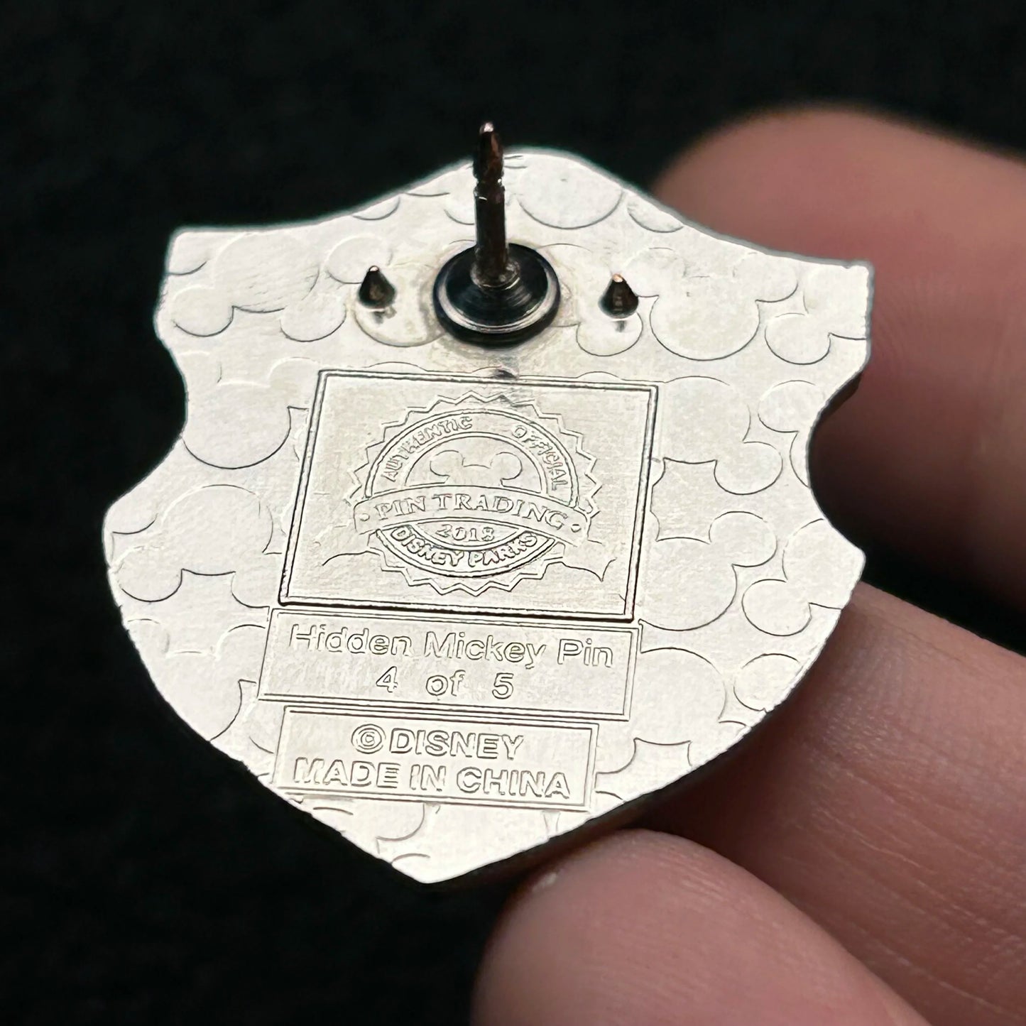2018 - Apple - Princess Crest - Snow White - Hidden Mickey - Silver Chaser - Disney Pin