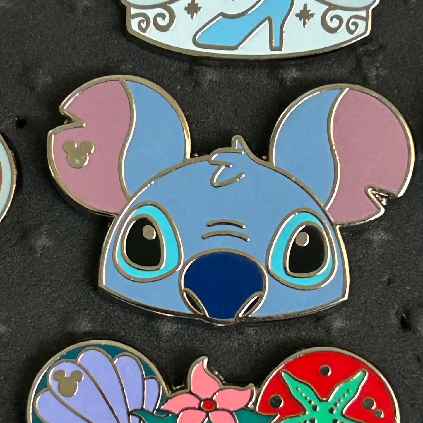 FULL SET - 2024 - Mickey Ears - Hidden Disney - 7 Pins