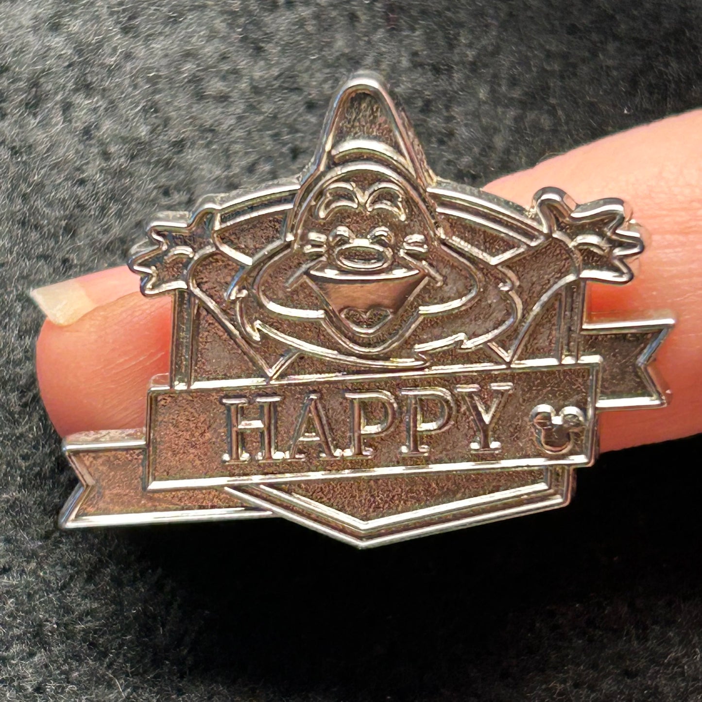 2015 - Happy - 7 Dwarfs - Hidden Mickey - Silver Chaser - Disney Pin