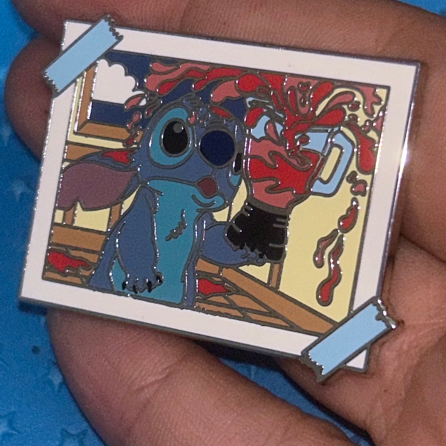 2024 - Stitch Holding Blender - Photos - Disney Pin