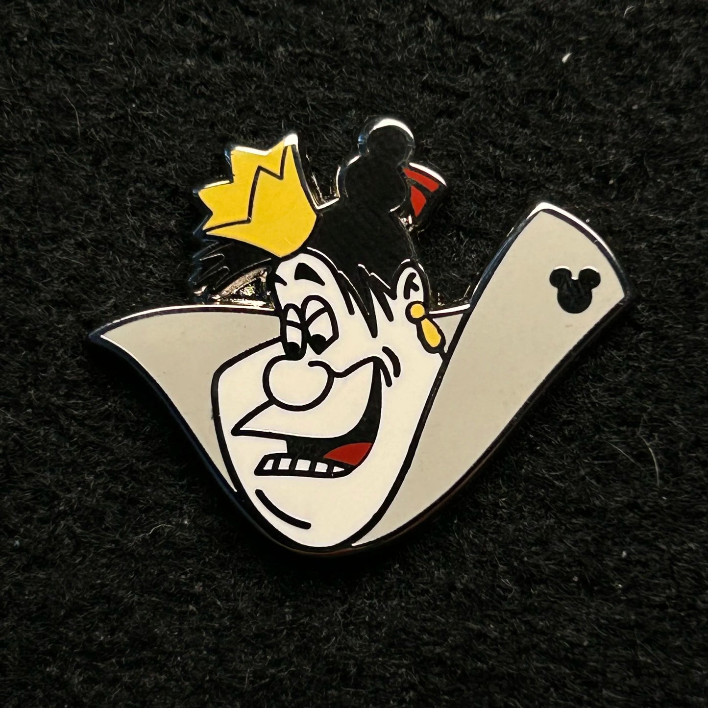 2019 - Queen of Hearts - Head - Hidden Mickey - Disney Pin
