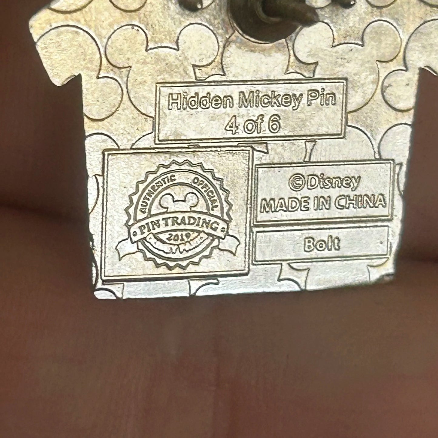 2019 - Bolt - Hidden Mickey - Dog House Series - Pin