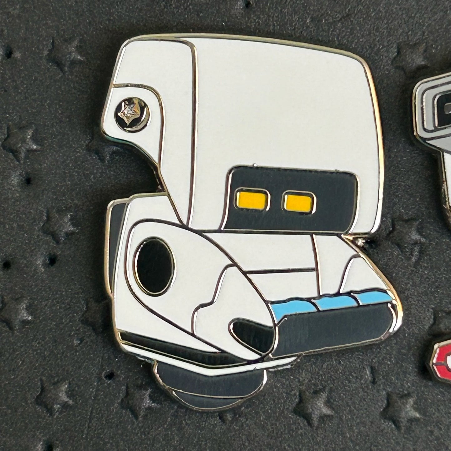 FULL SET - 2024 - Wall-e - Hidden Disney Pins - Mo, Burn-e, Eve, Axiom, Wall-e and Hal