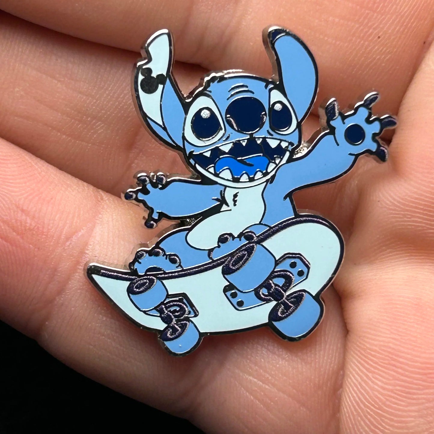2025 - Stitch on Skateboard - Blue Series - WDW - Hidden Disney Pin
